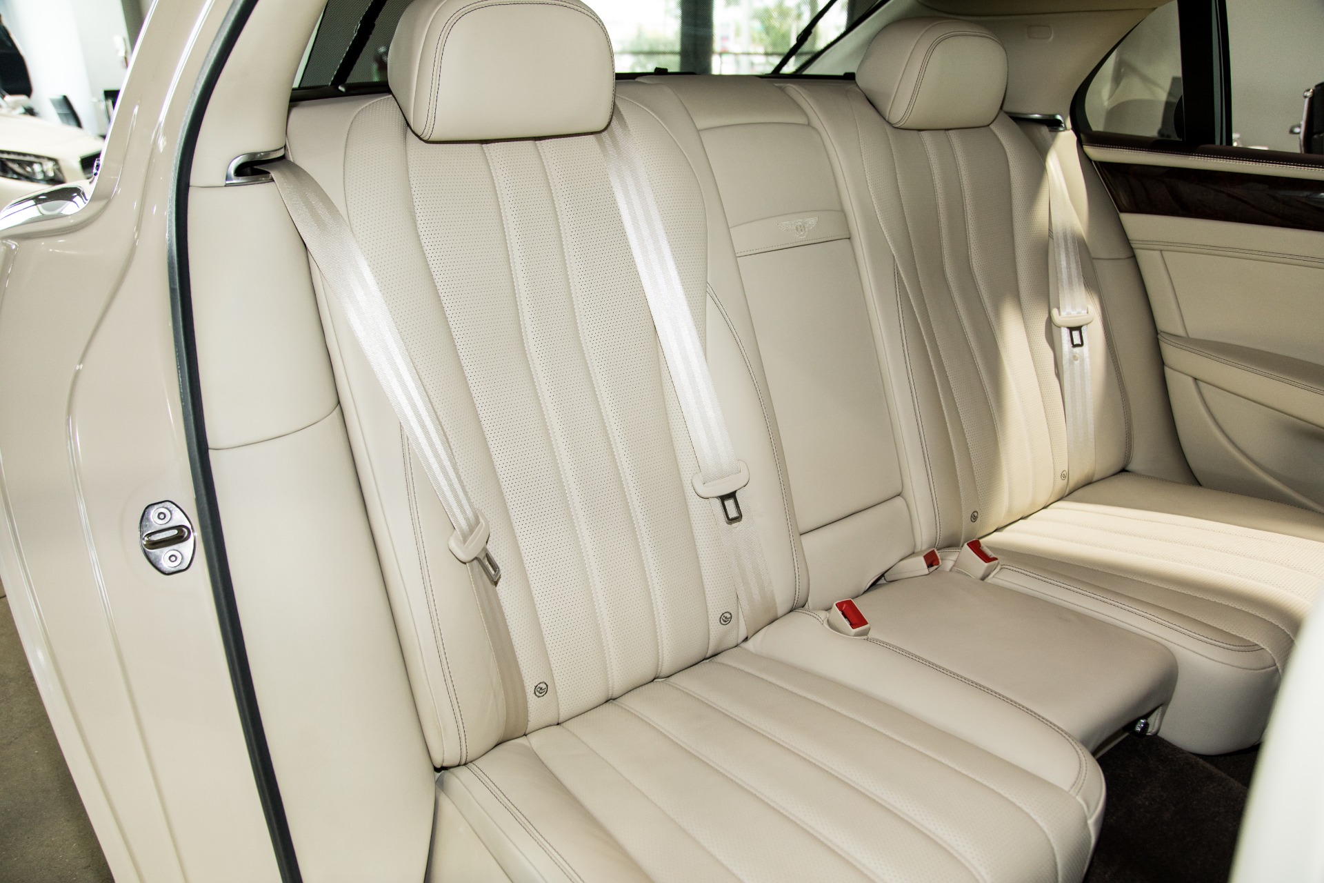 Used-2014-Bentley-Flying-Spur