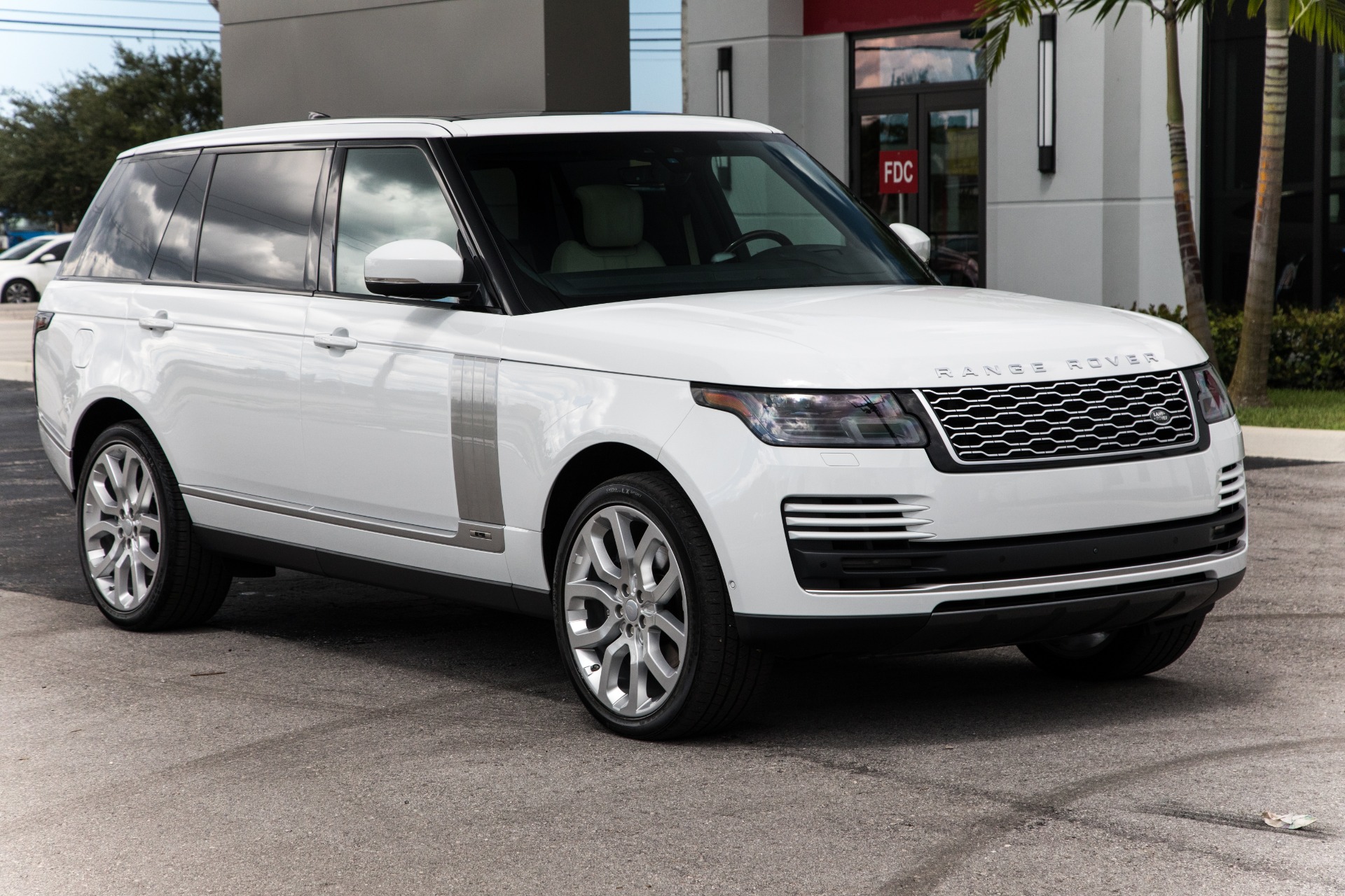 Used-2018-Land-Rover-Range-Rover-Supercharged-LWB