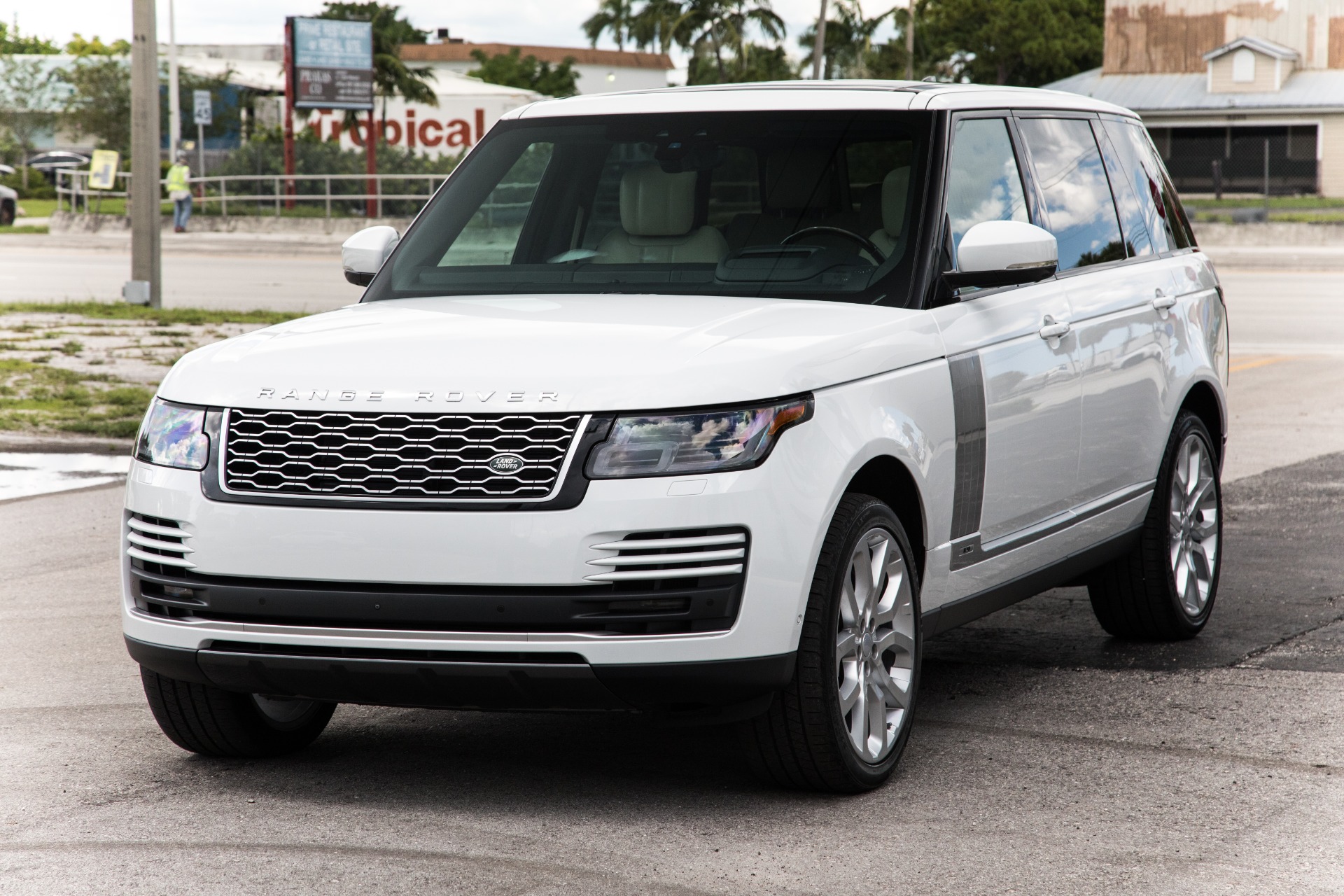 Used-2018-Land-Rover-Range-Rover-Supercharged-LWB