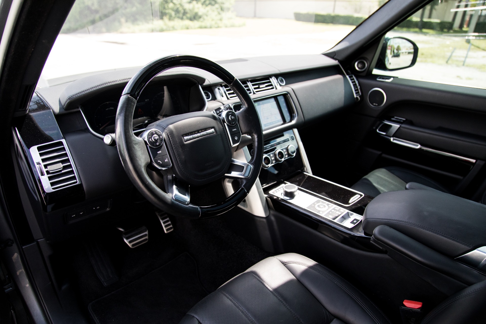 Used-2016-Land-Rover-Range-Rover-Supercharged