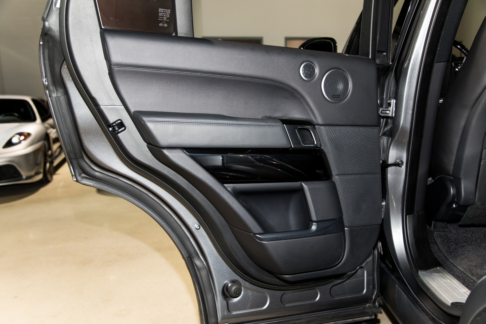 Used-2016-Land-Rover-Range-Rover-Supercharged