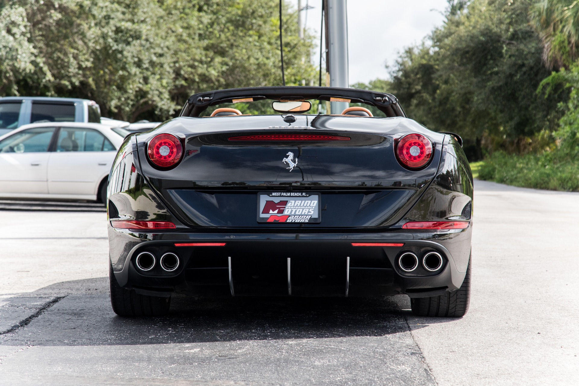 Used-2016-Ferrari-California-T