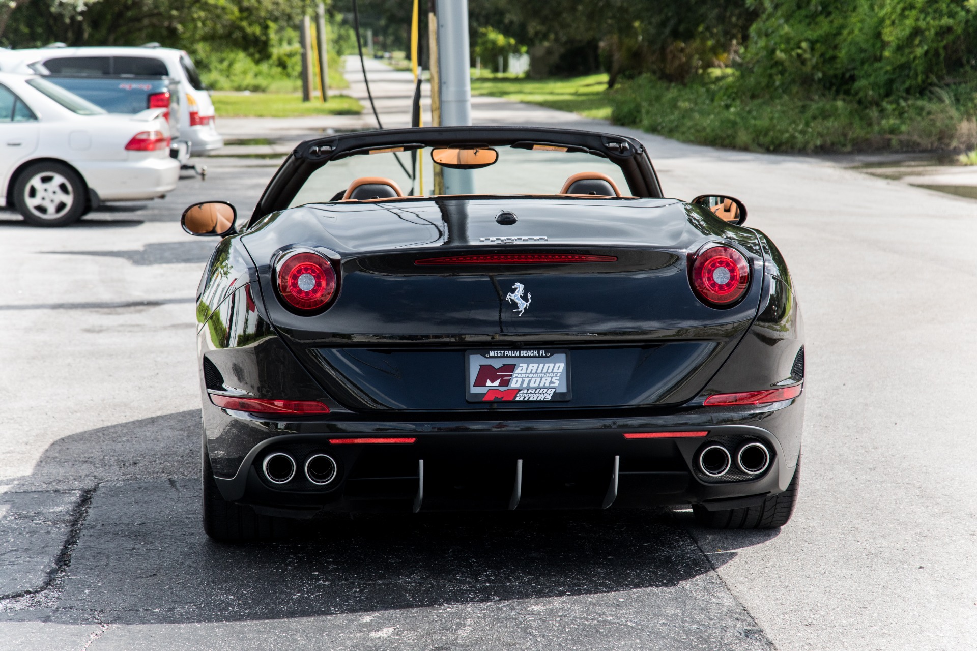 Used-2016-Ferrari-California-T