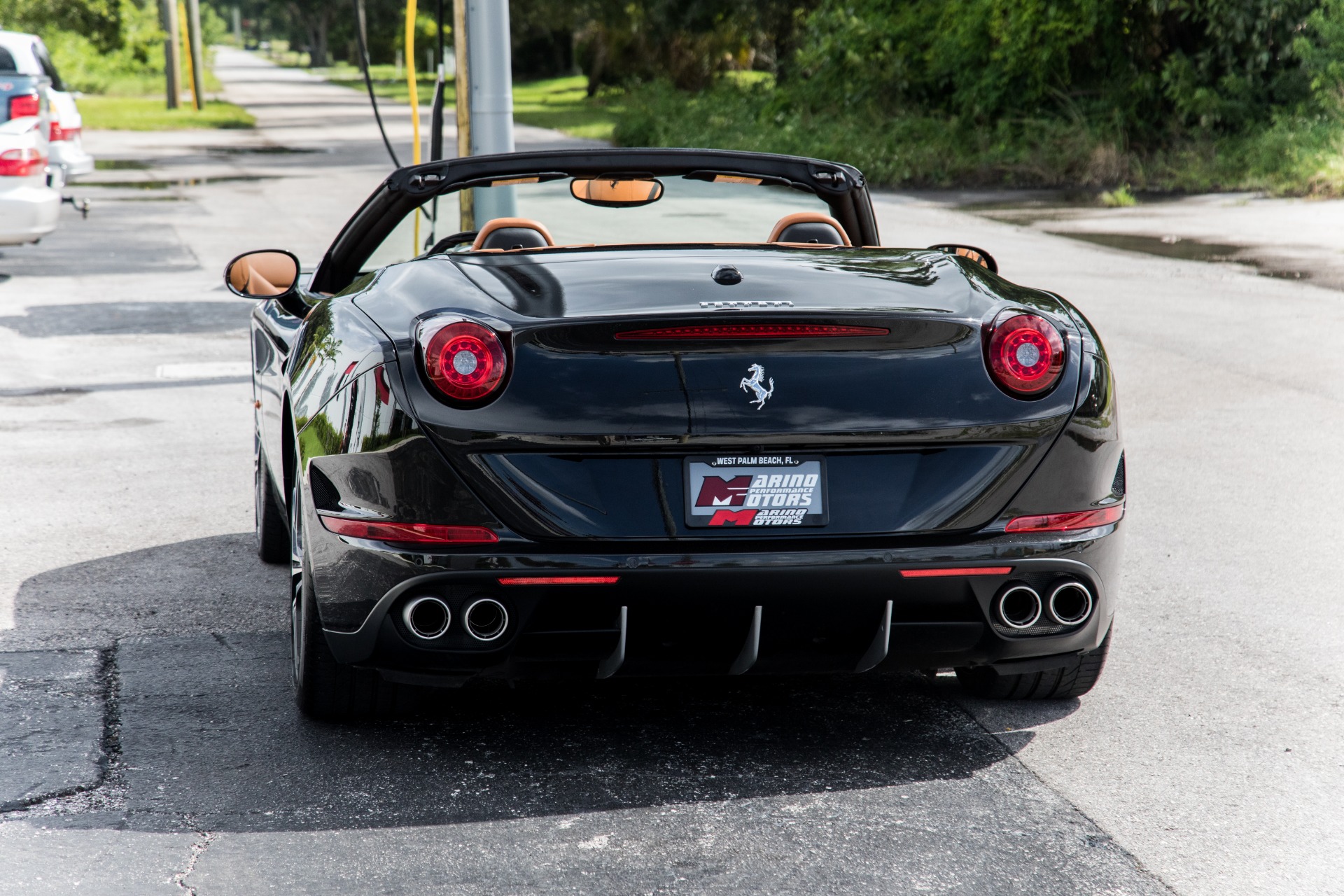 Used-2016-Ferrari-California-T