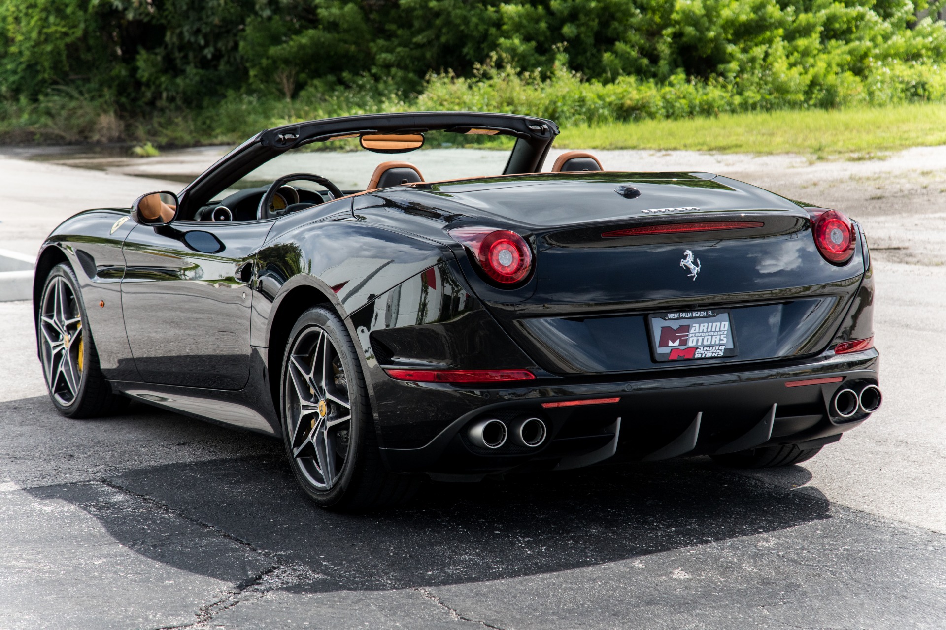 Used-2016-Ferrari-California-T