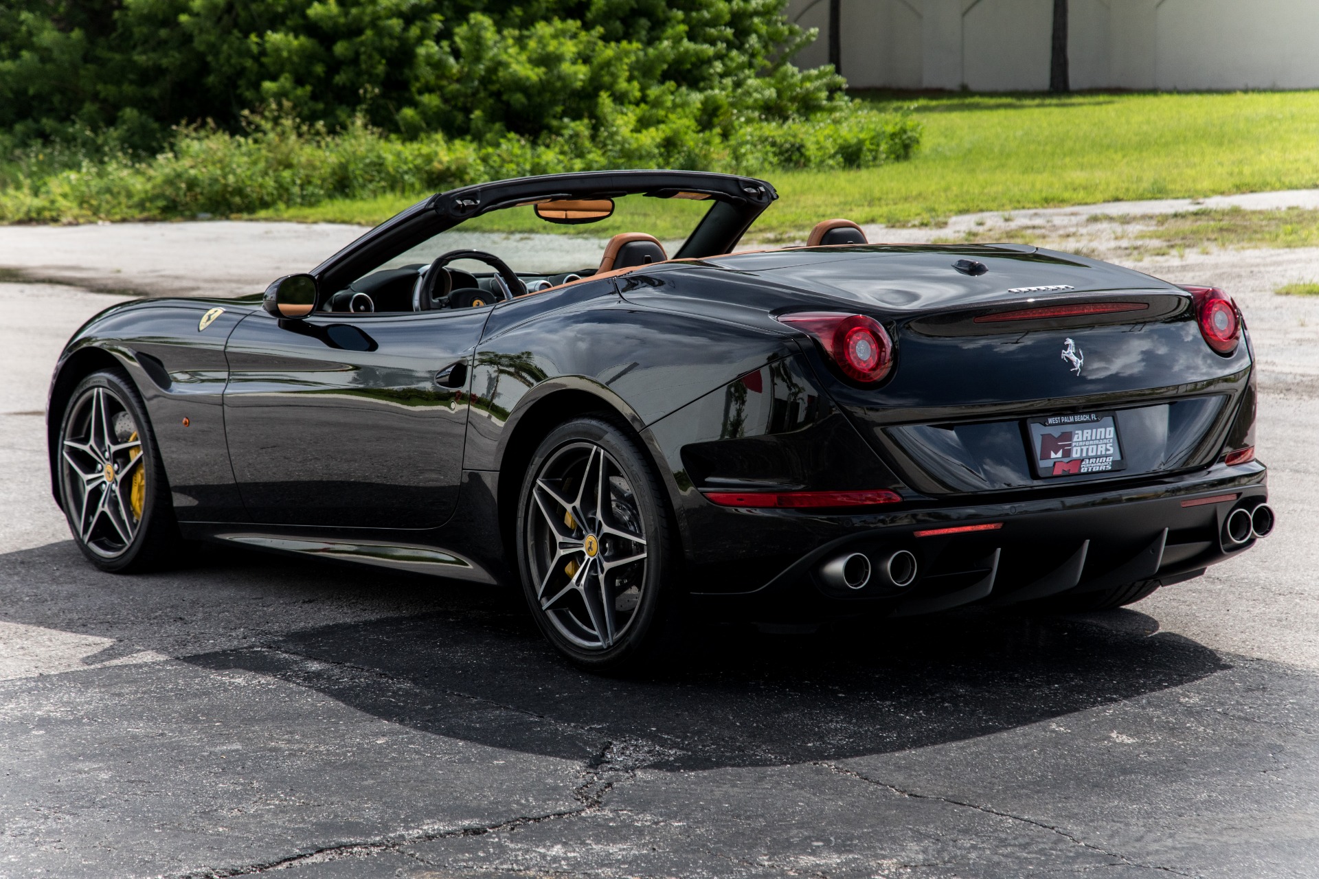 Used-2016-Ferrari-California-T
