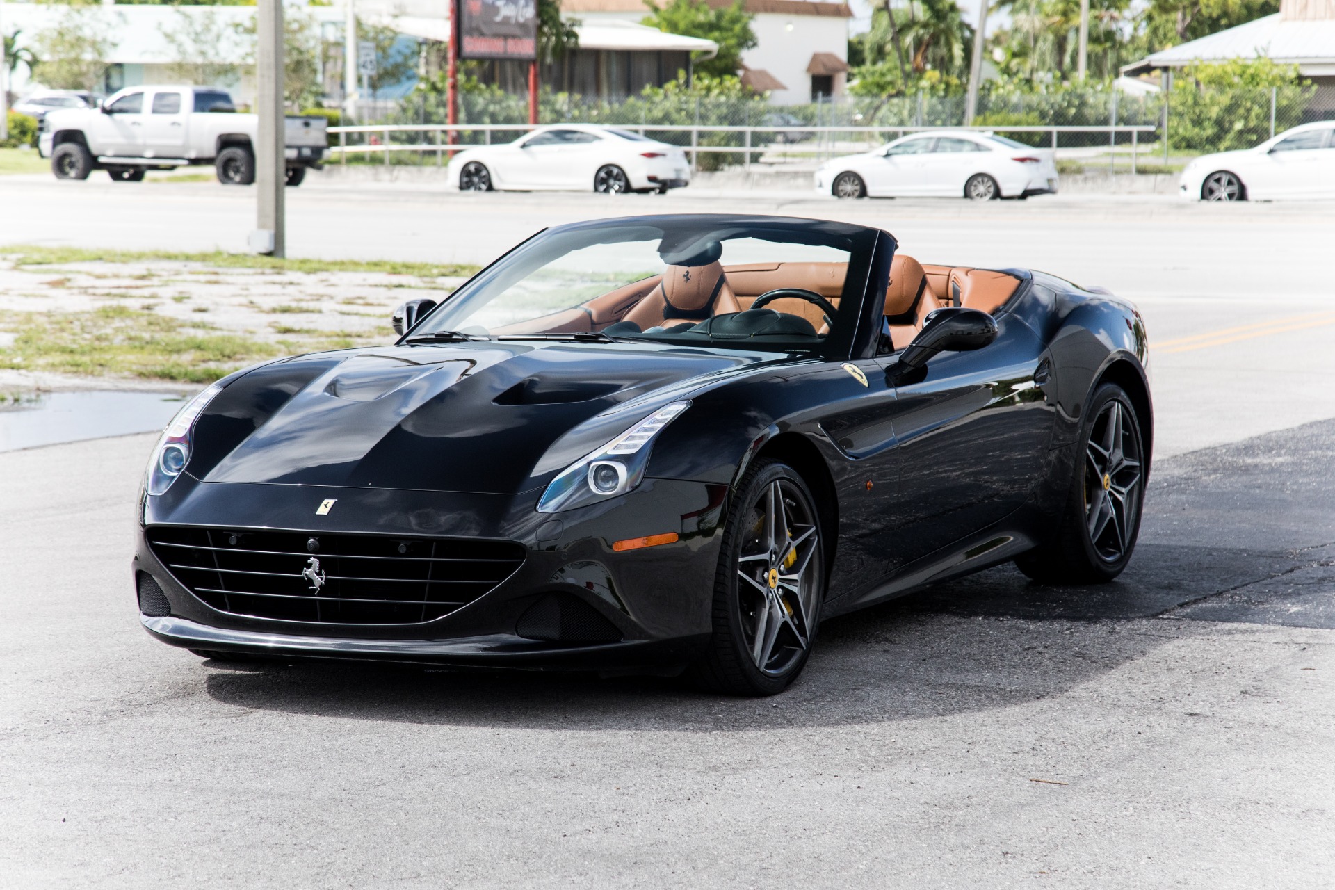 Used-2016-Ferrari-California-T
