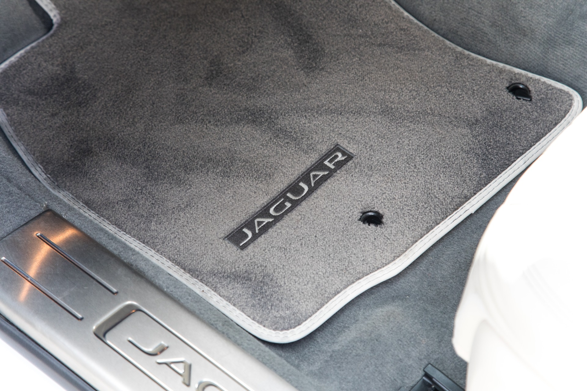 Used-2017-Jaguar-XJL-Portfolio