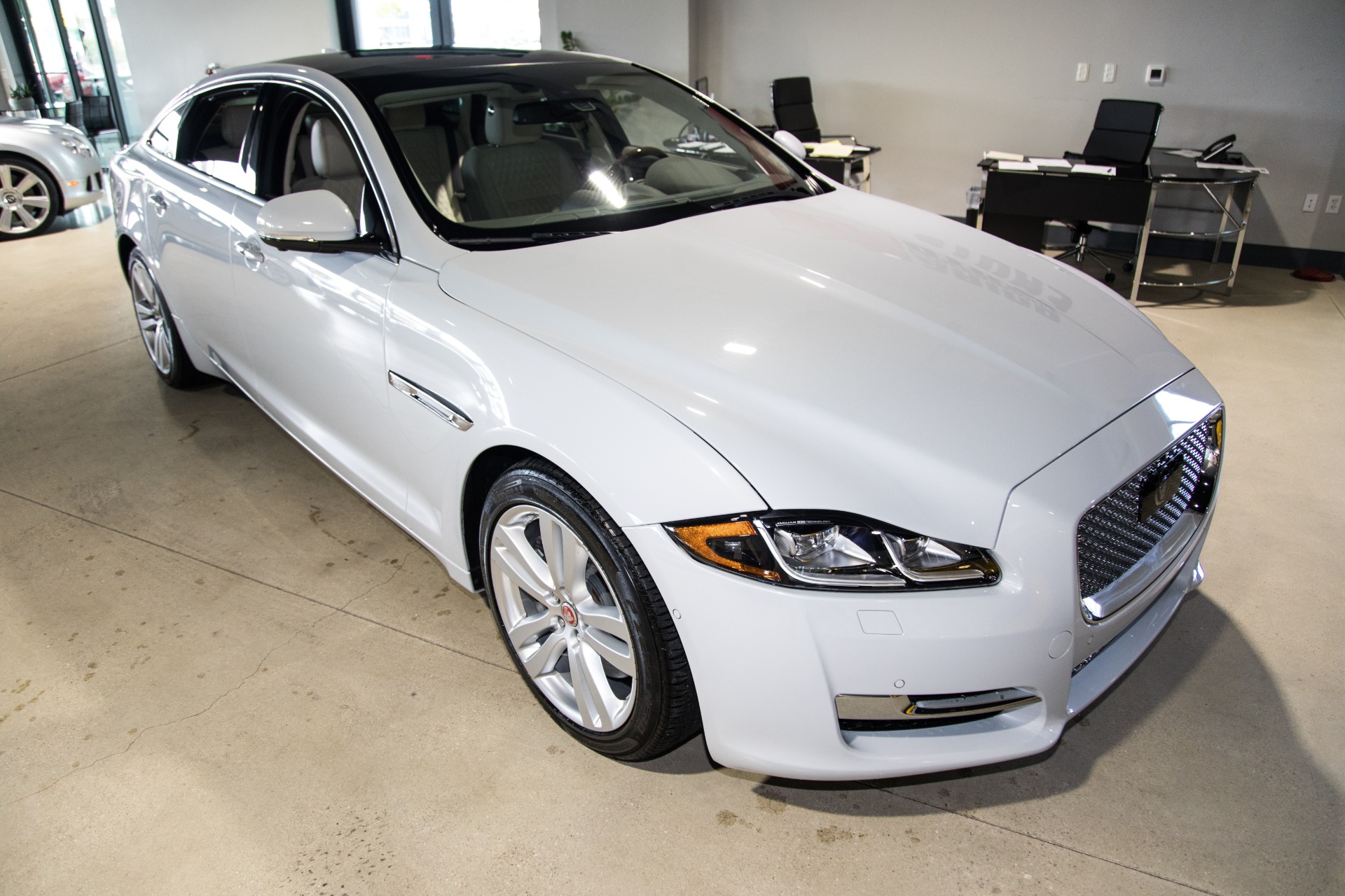 Used-2017-Jaguar-XJL-Portfolio
