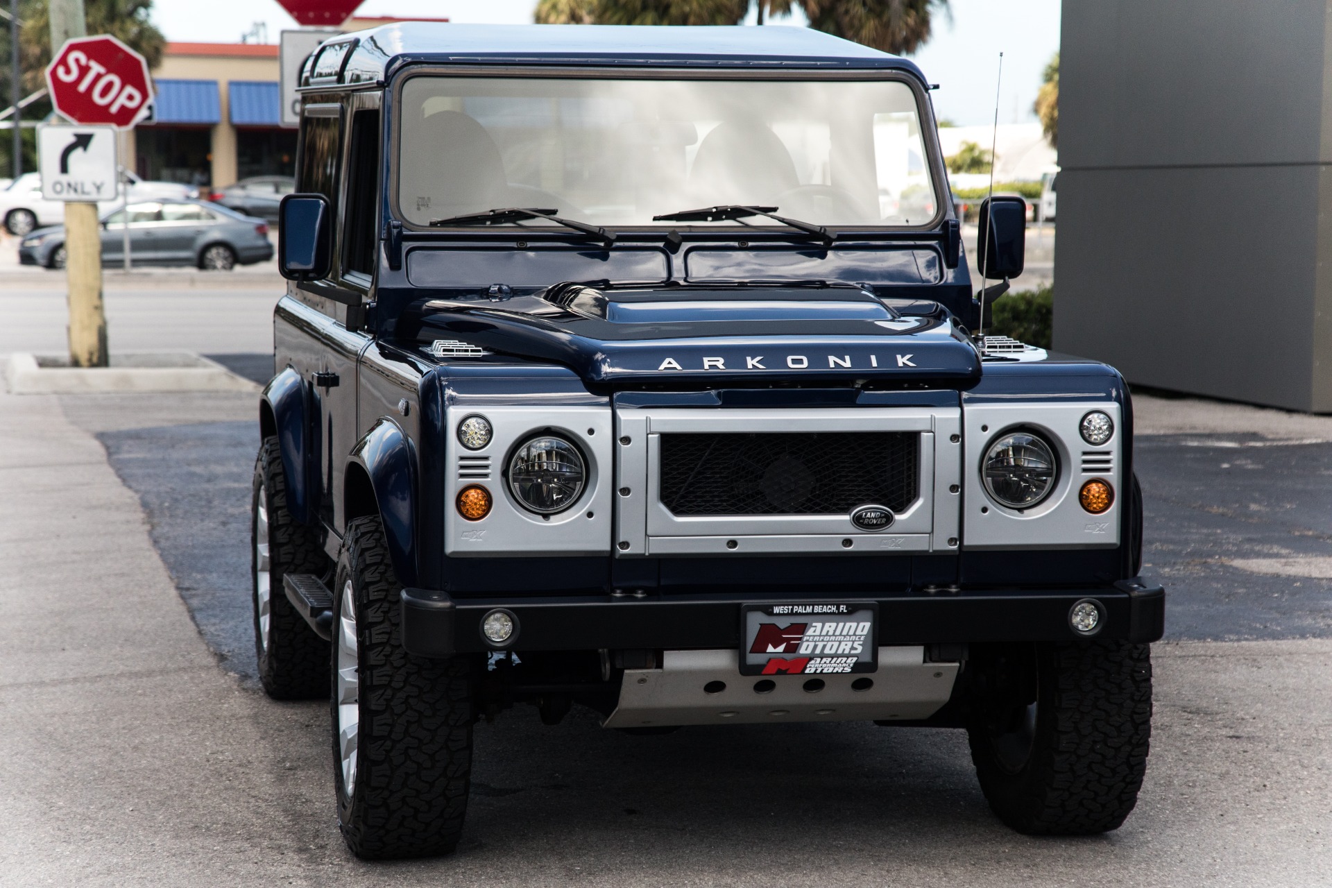 Used-1990-Land-Rover-D90-Defender