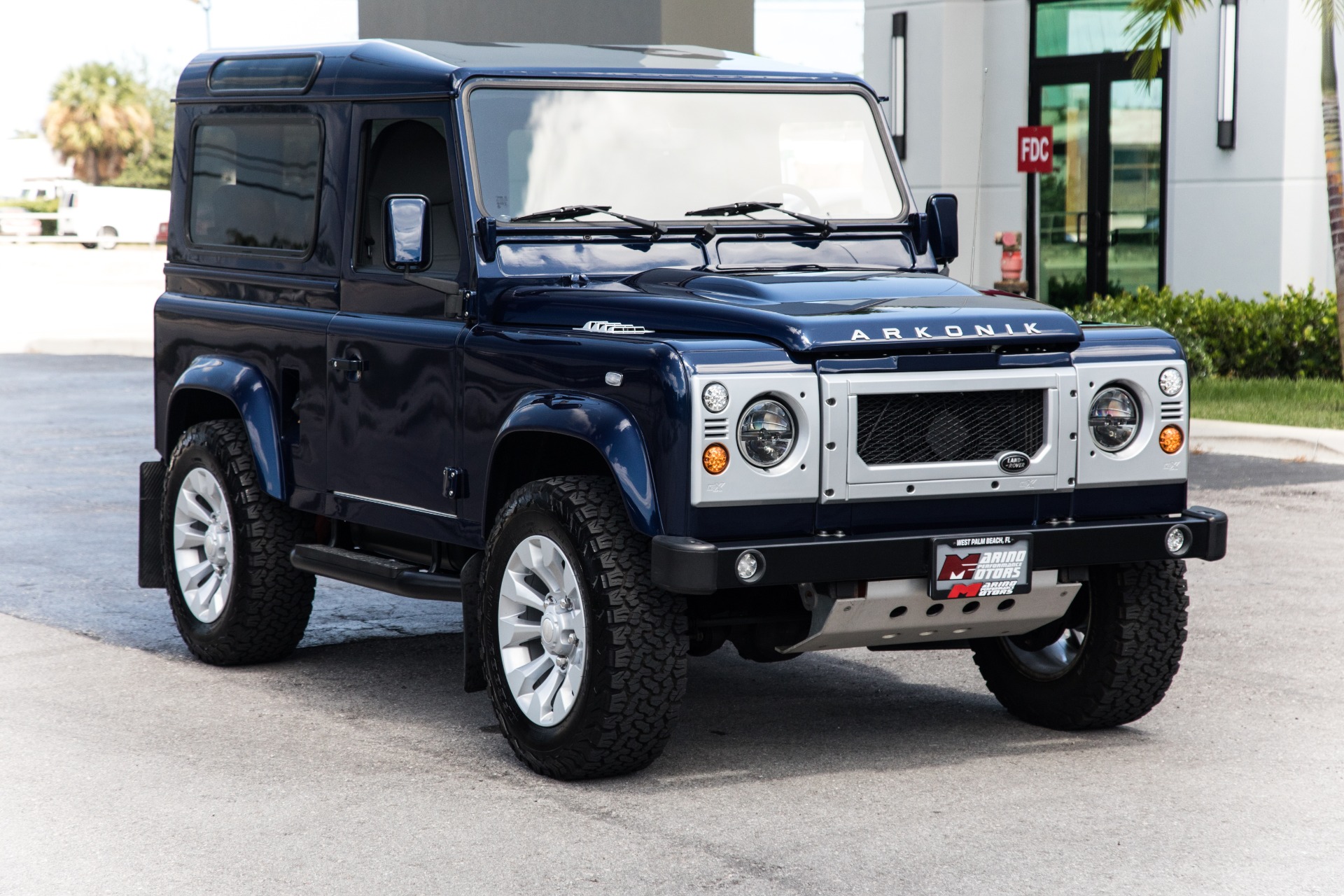 Used-1990-Land-Rover-D90-Defender