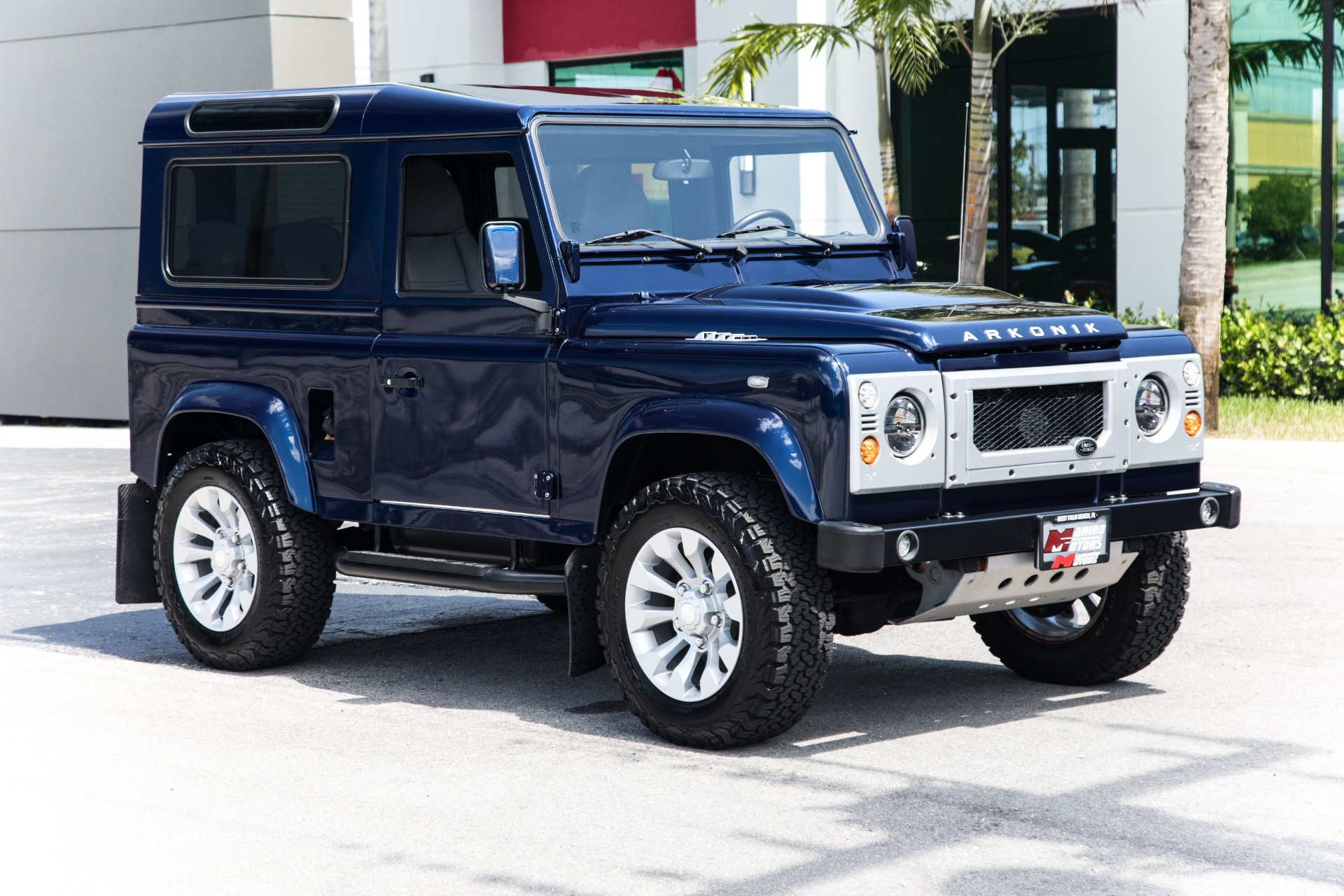 Used-1990-Land-Rover-D90-Defender