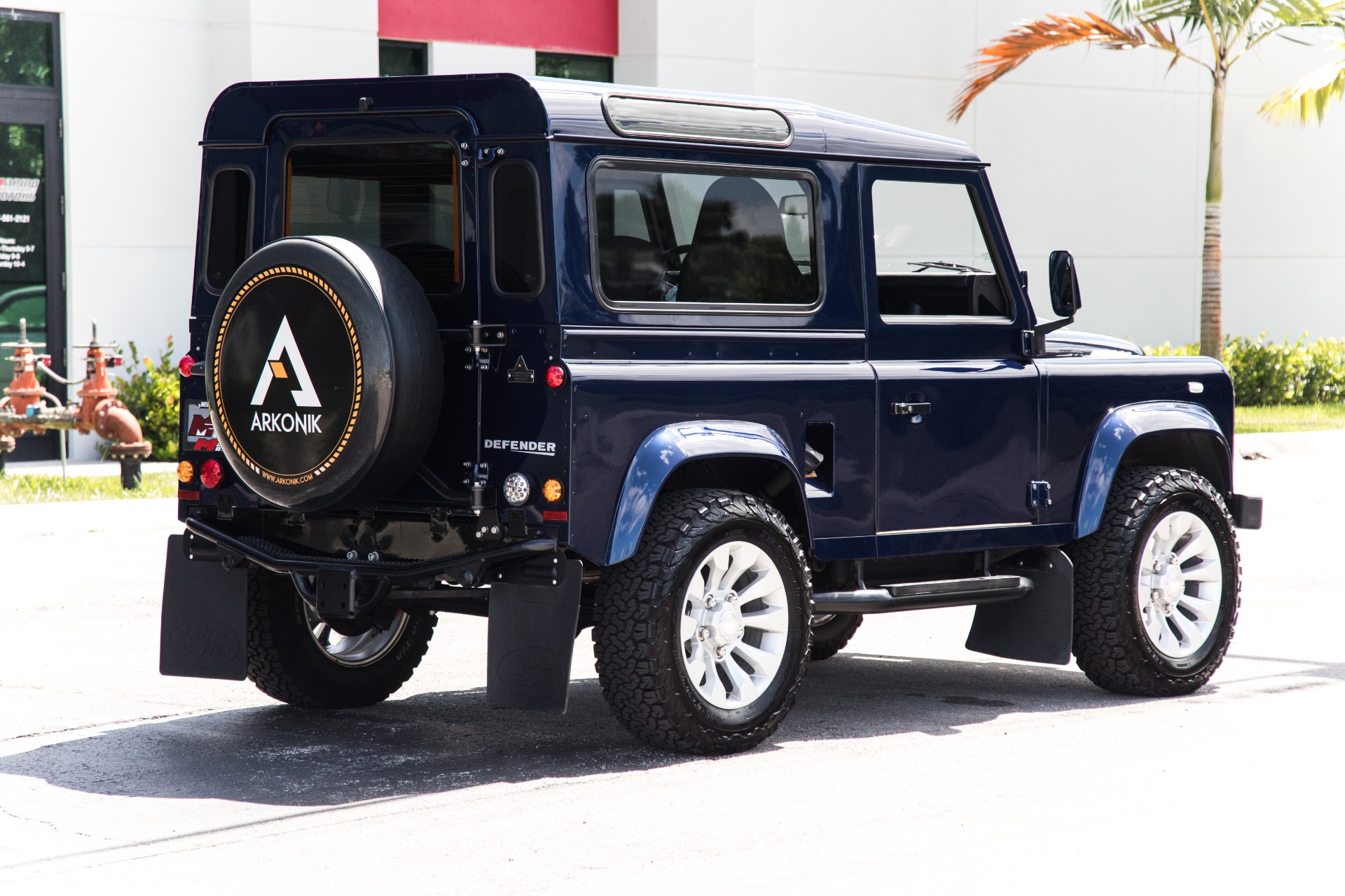 Used-1990-Land-Rover-D90-Defender