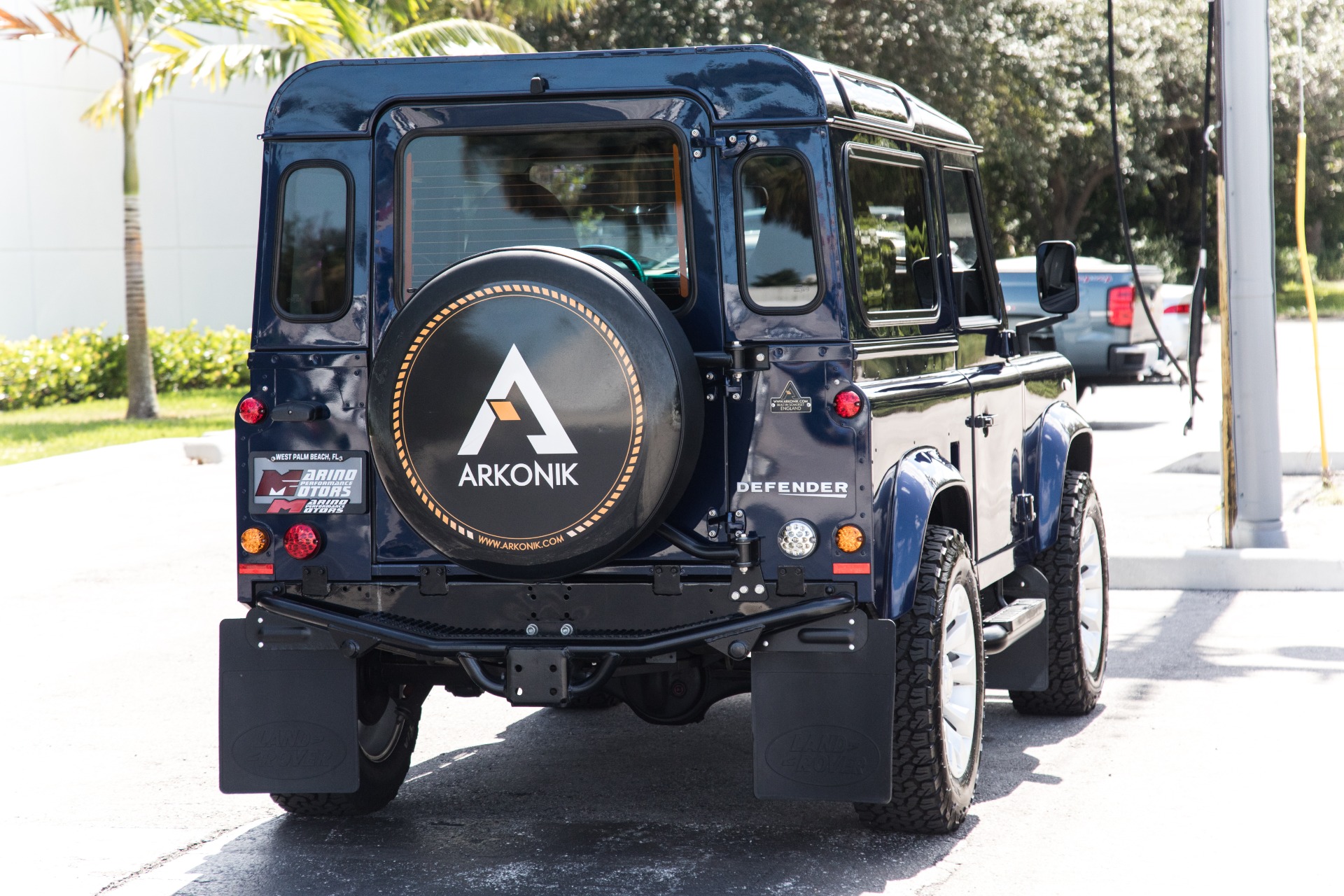 Used-1990-Land-Rover-D90-Defender