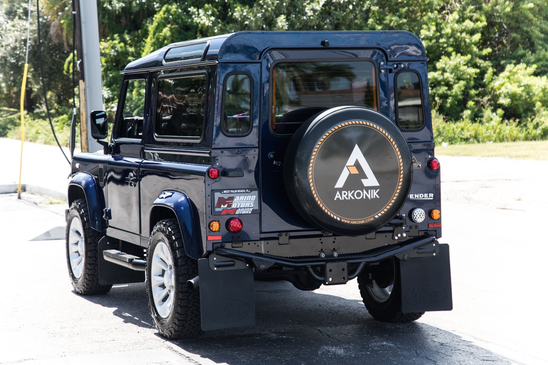 Used-1990-Land-Rover-D90-Defender