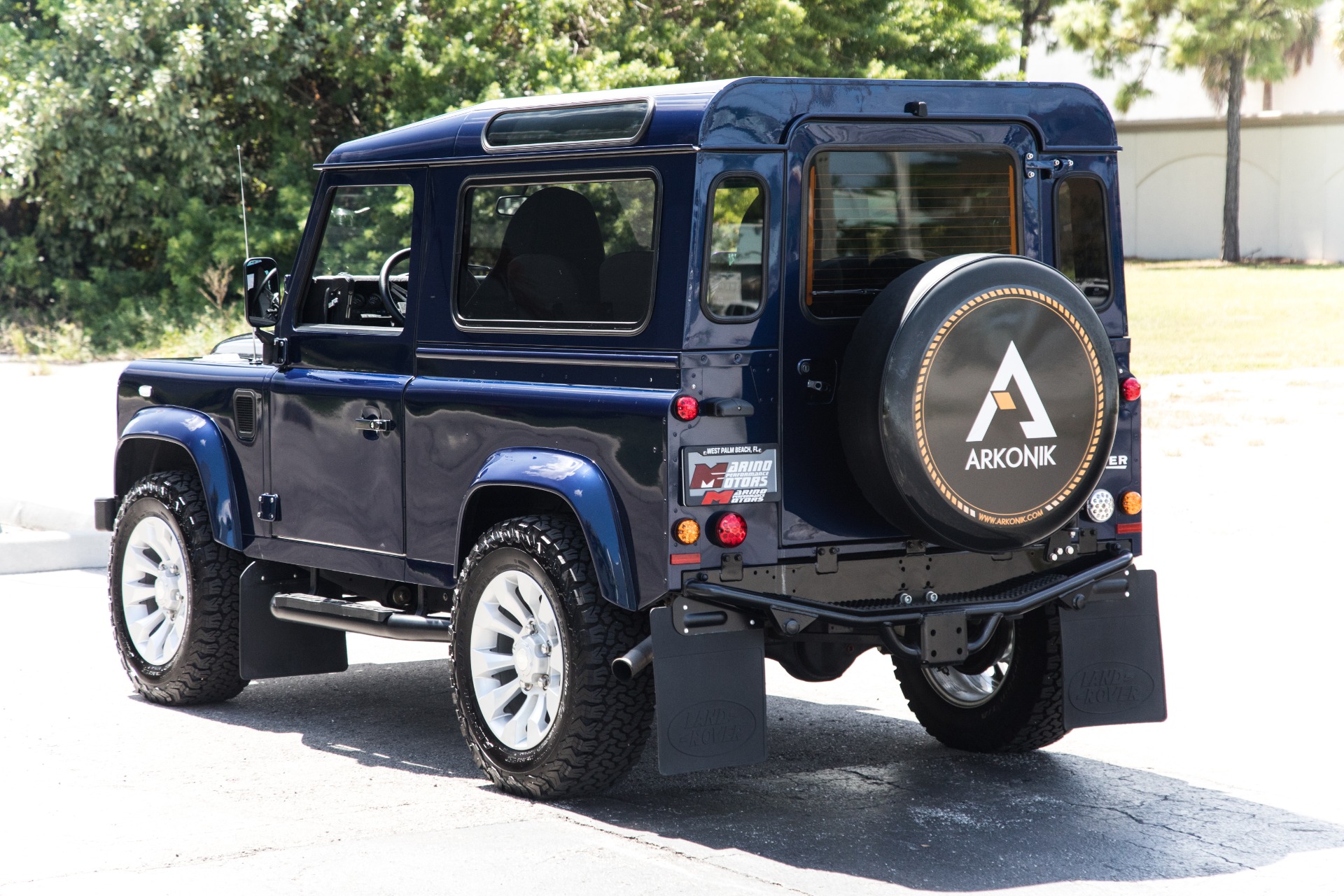 Used-1990-Land-Rover-D90-Defender