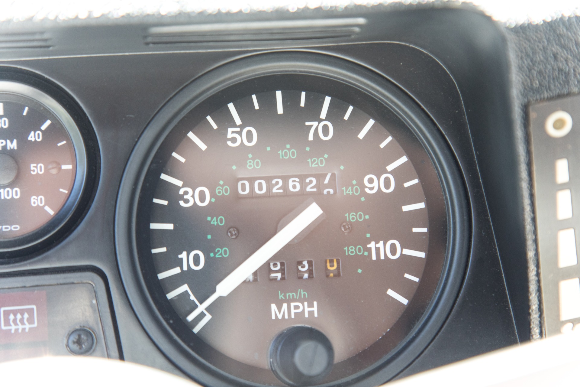 Used-1990-Land-Rover-D90-Defender
