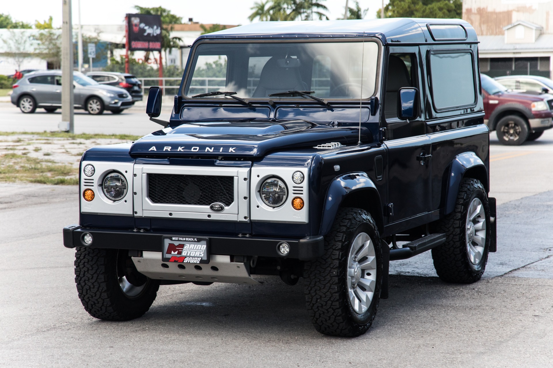 Used-1990-Land-Rover-D90-Defender