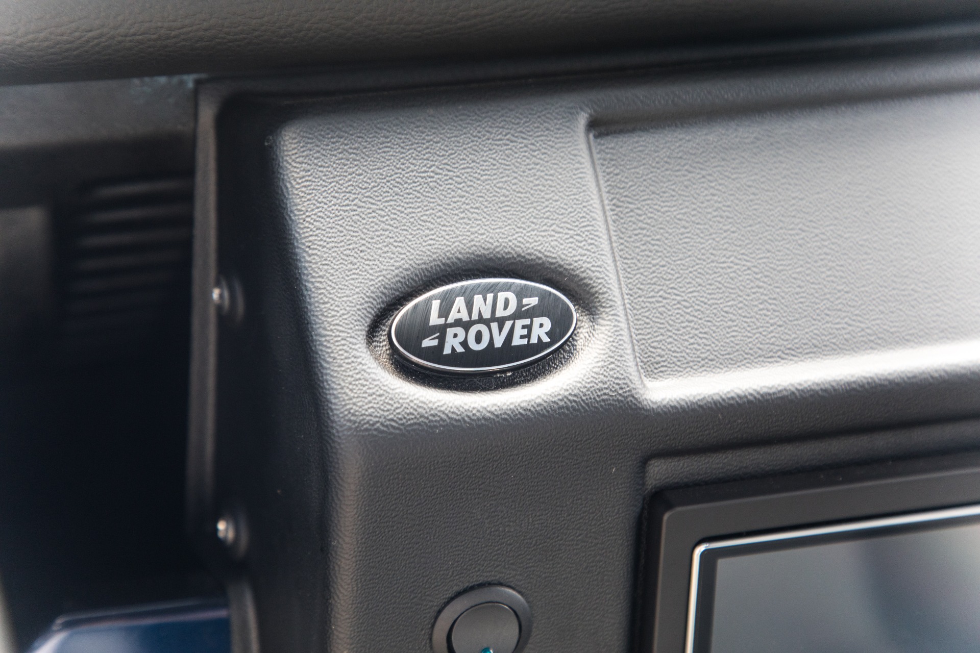Used-1990-Land-Rover-D90-Defender