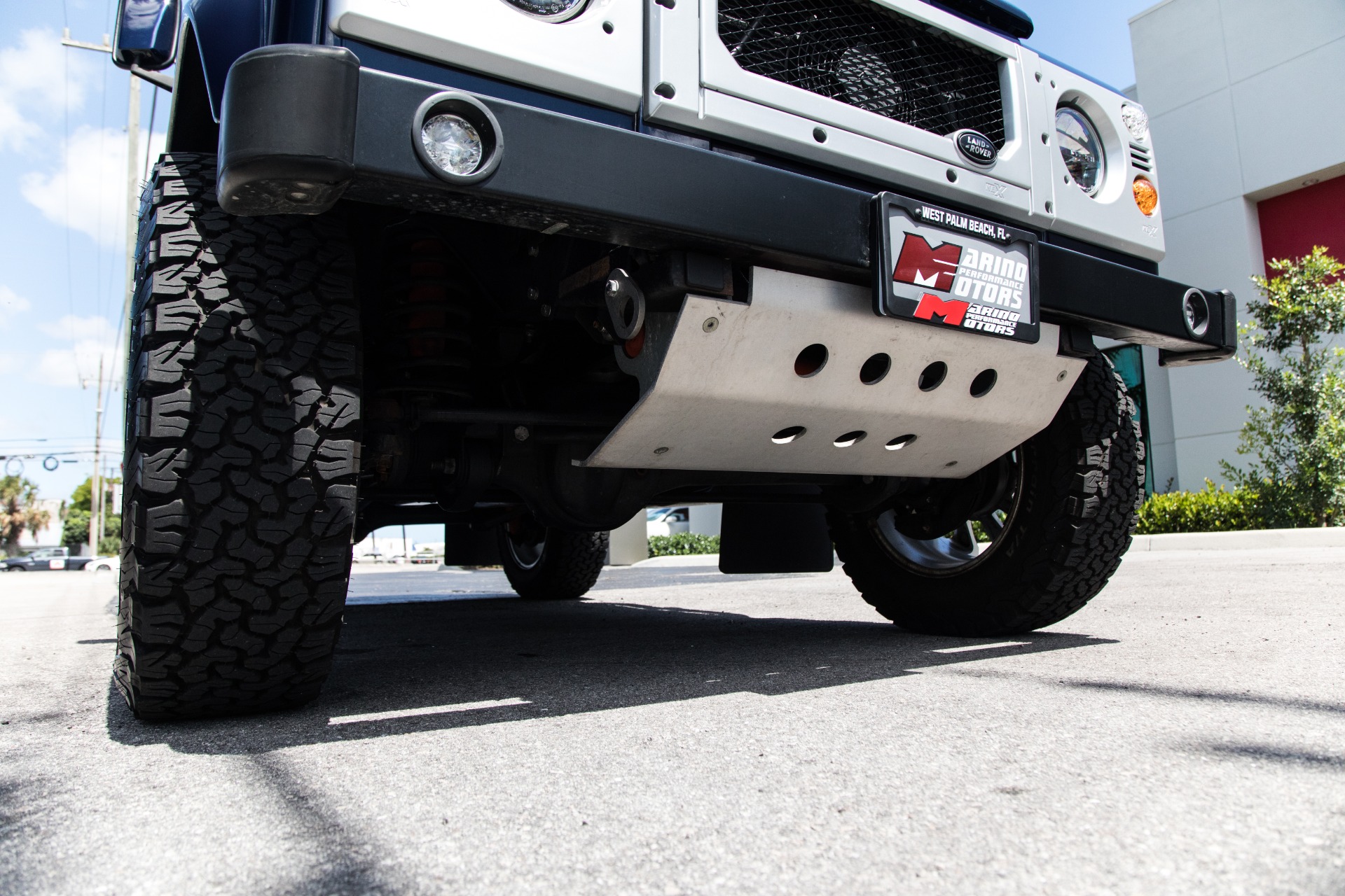 Used-1990-Land-Rover-D90-Defender