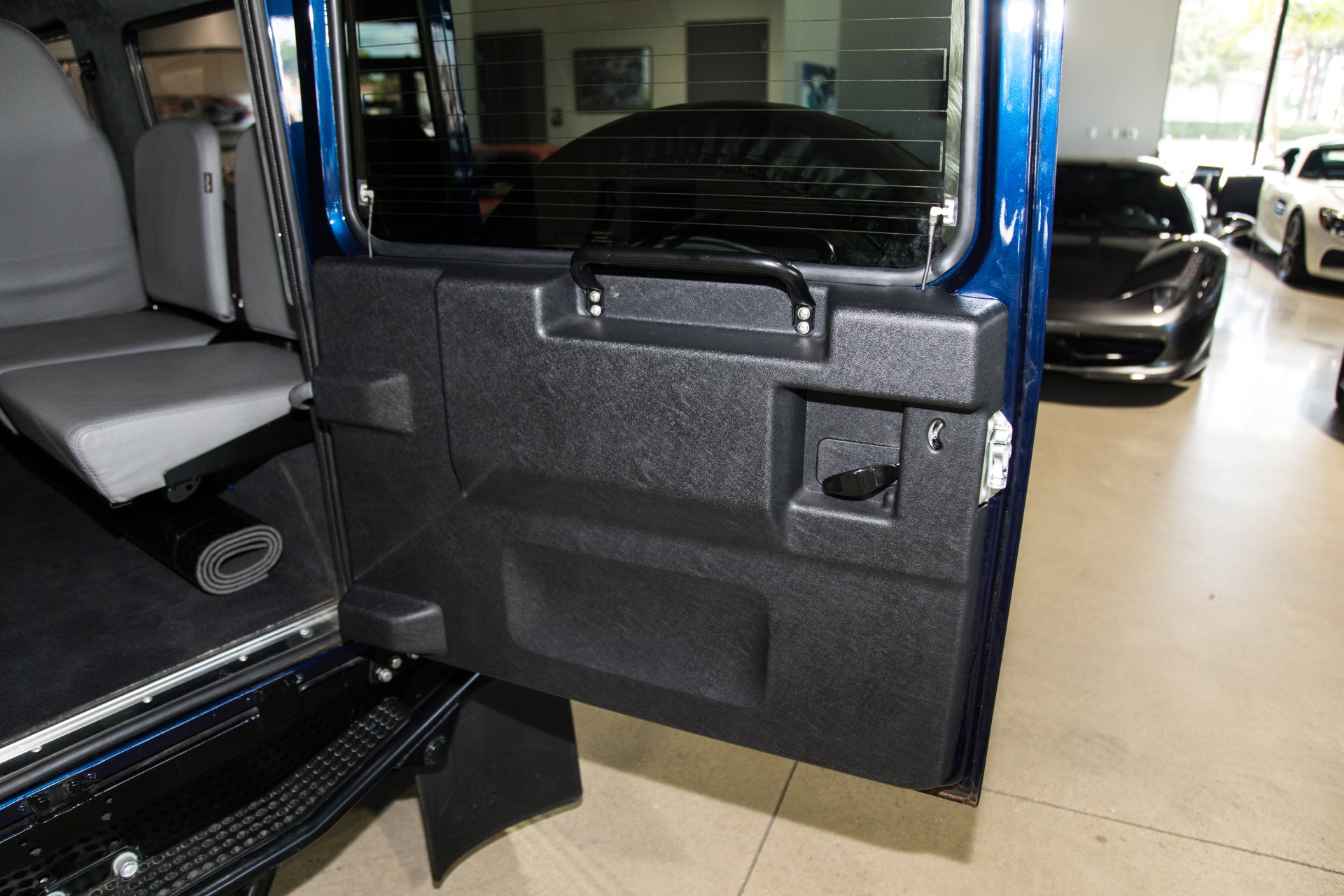 Used-1990-Land-Rover-D90-Defender