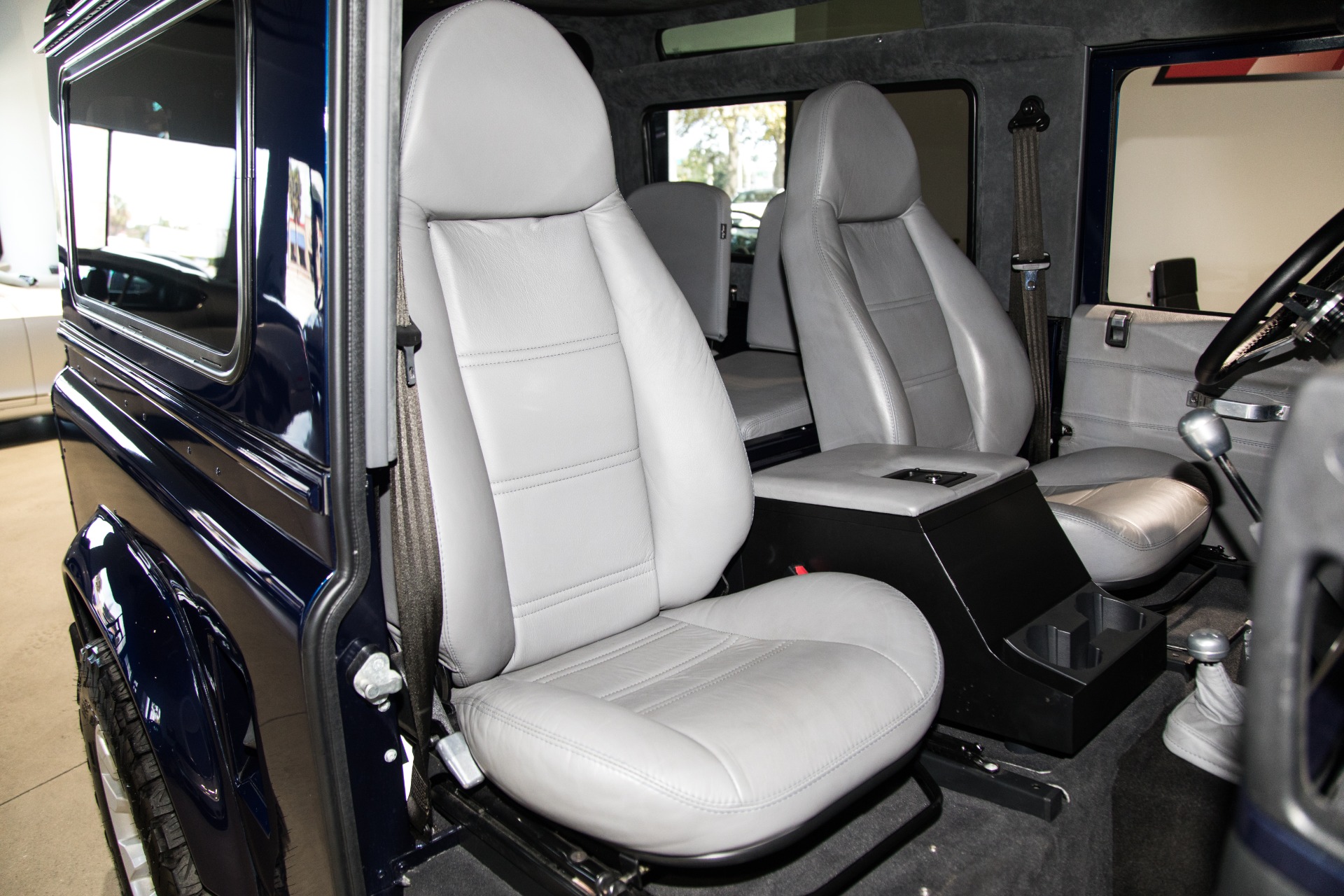 Used-1990-Land-Rover-D90-Defender