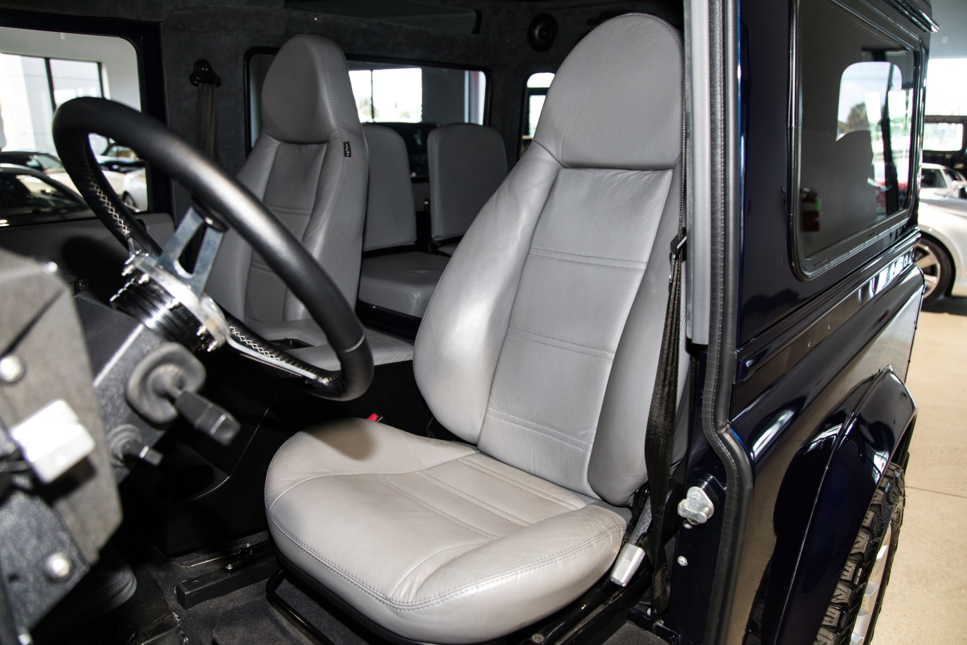 Used-1990-Land-Rover-D90-Defender