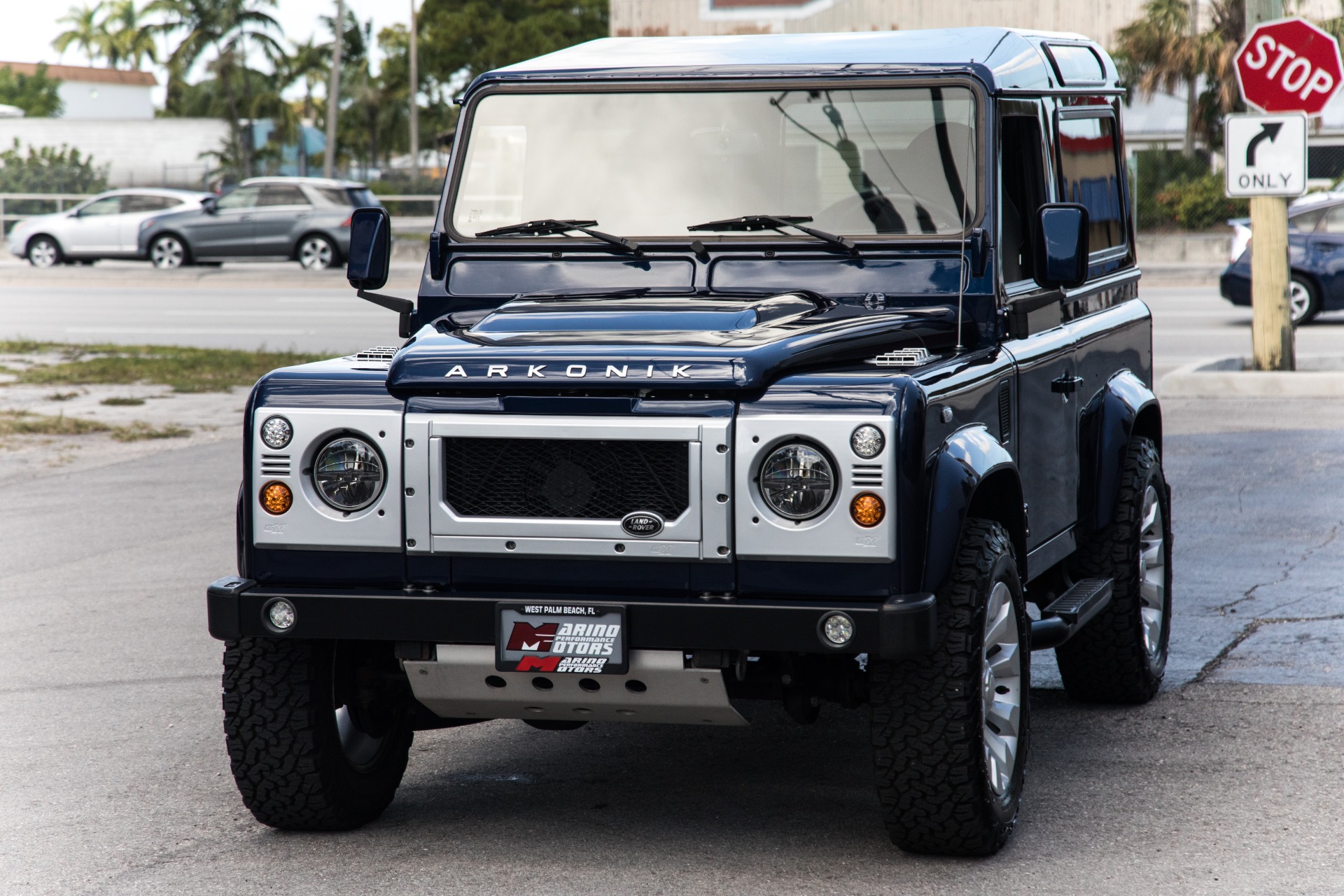Used-1990-Land-Rover-D90-Defender