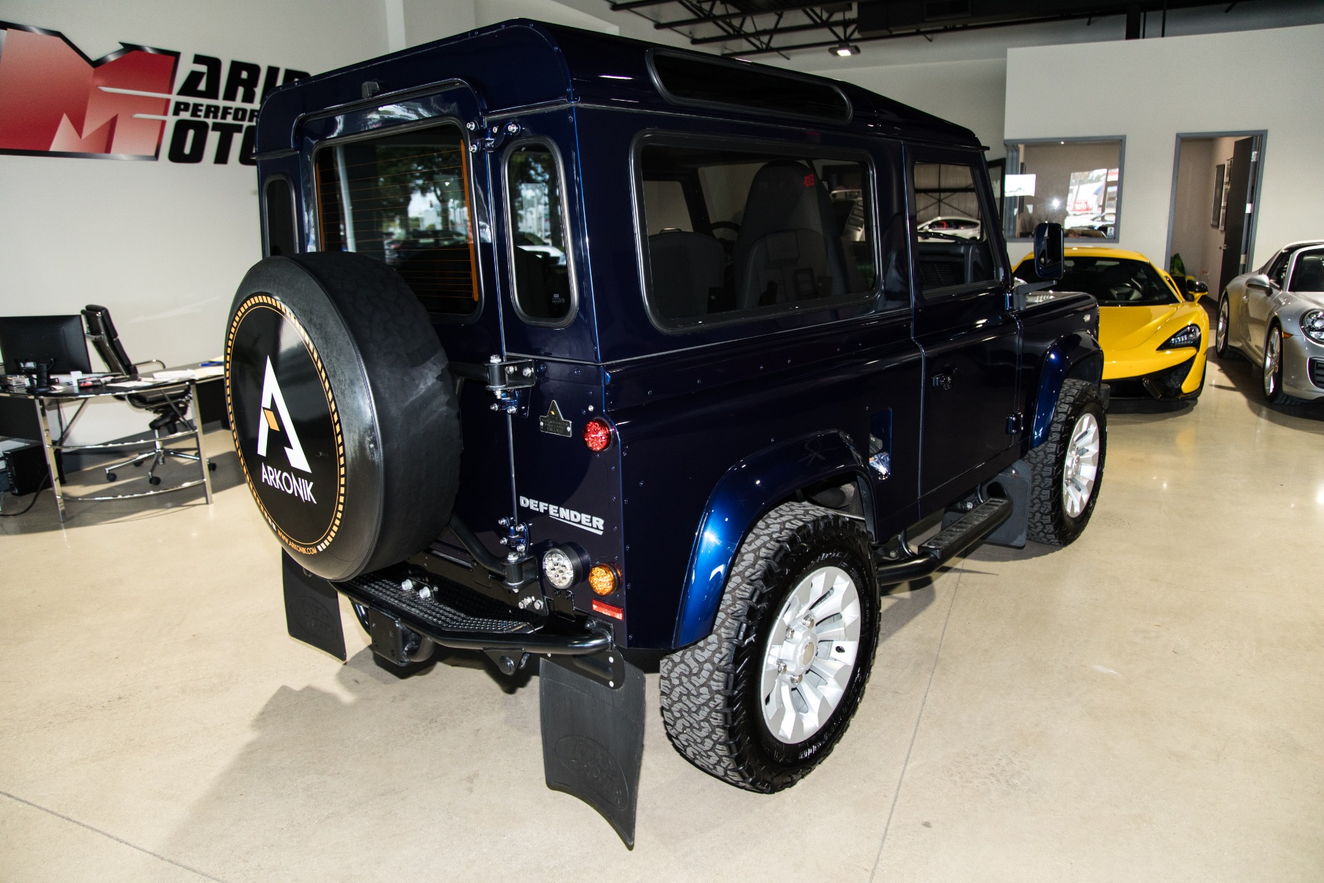 Used-1990-Land-Rover-D90-Defender
