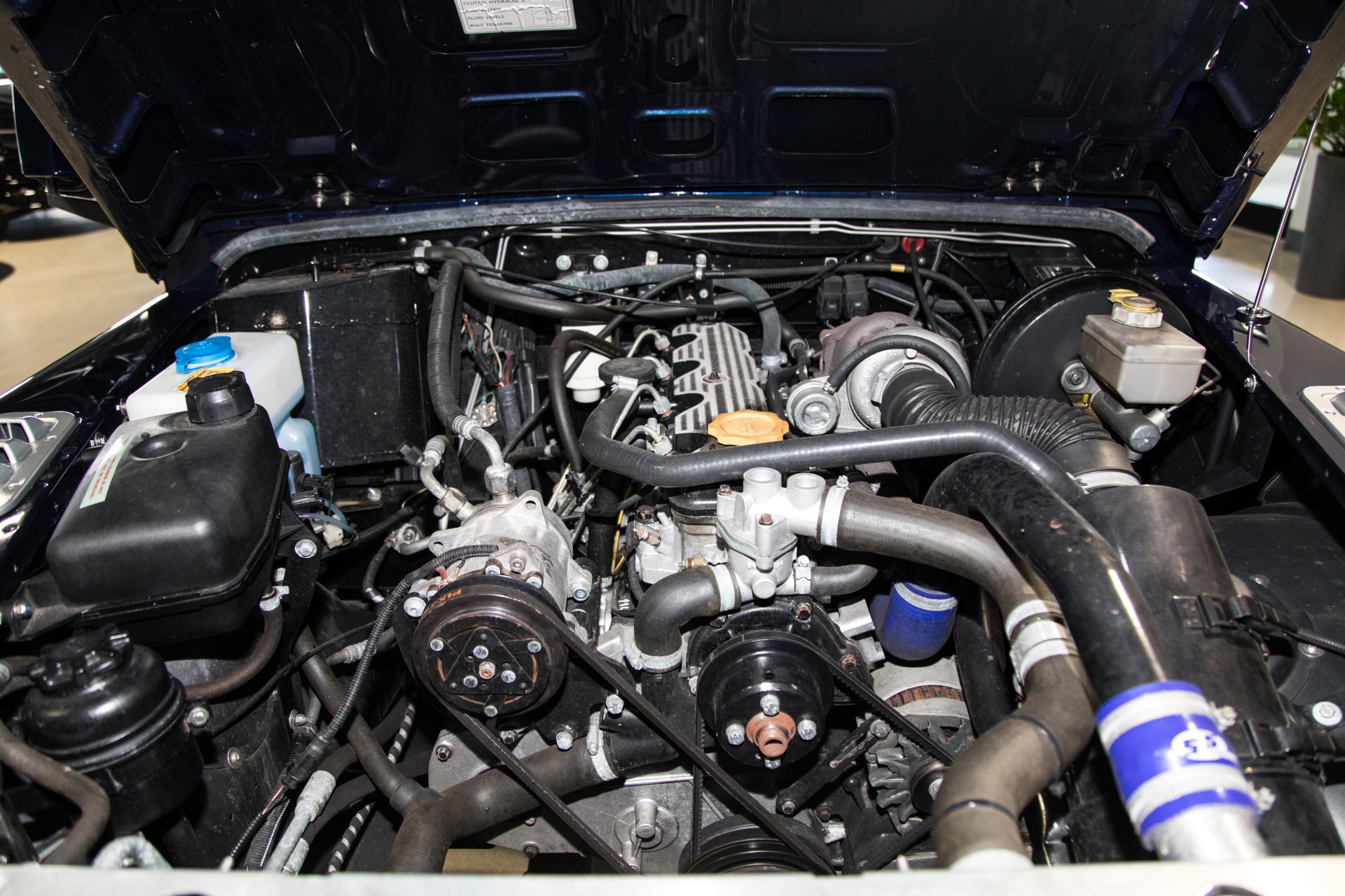 Used-1990-Land-Rover-D90-Defender