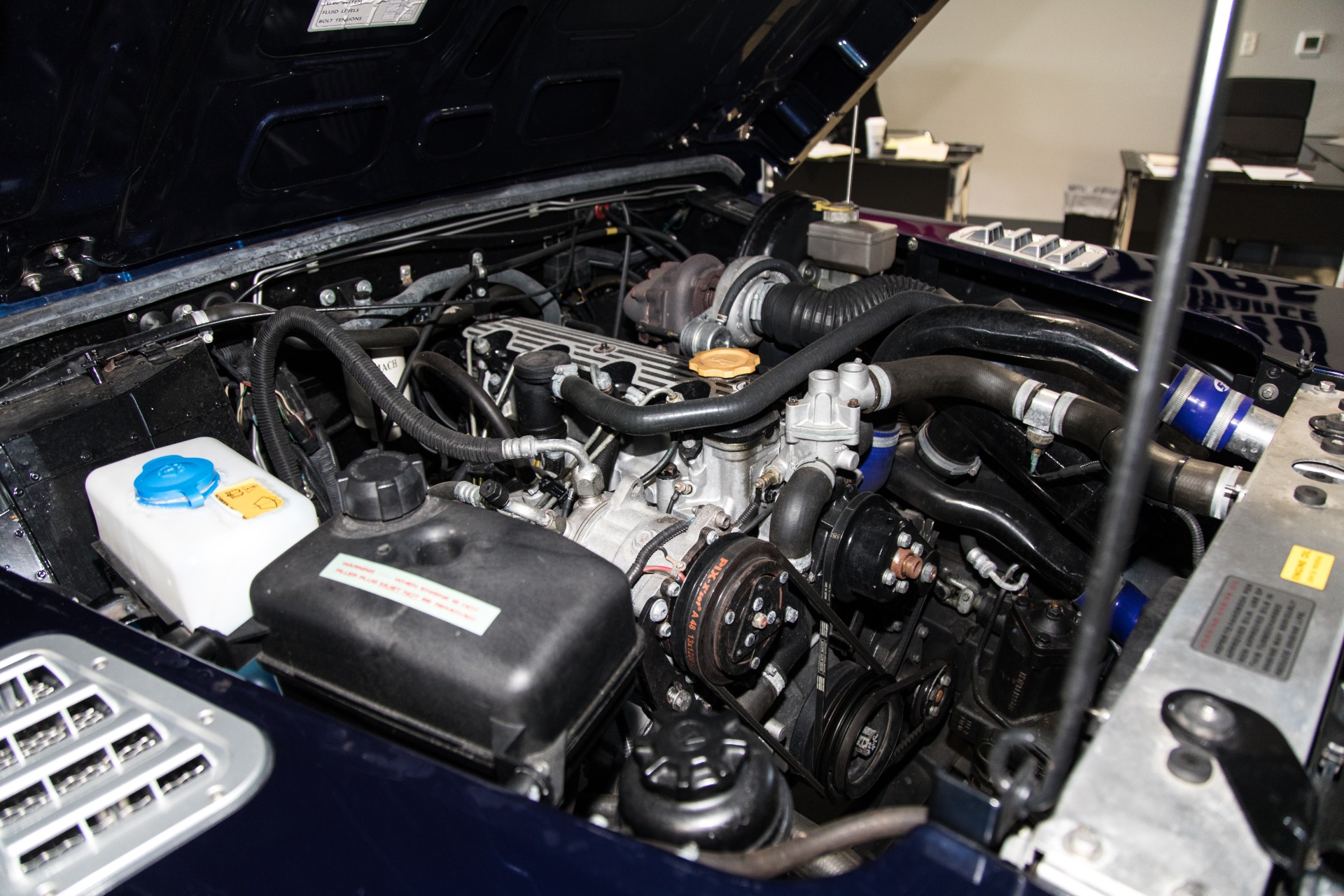Used-1990-Land-Rover-D90-Defender