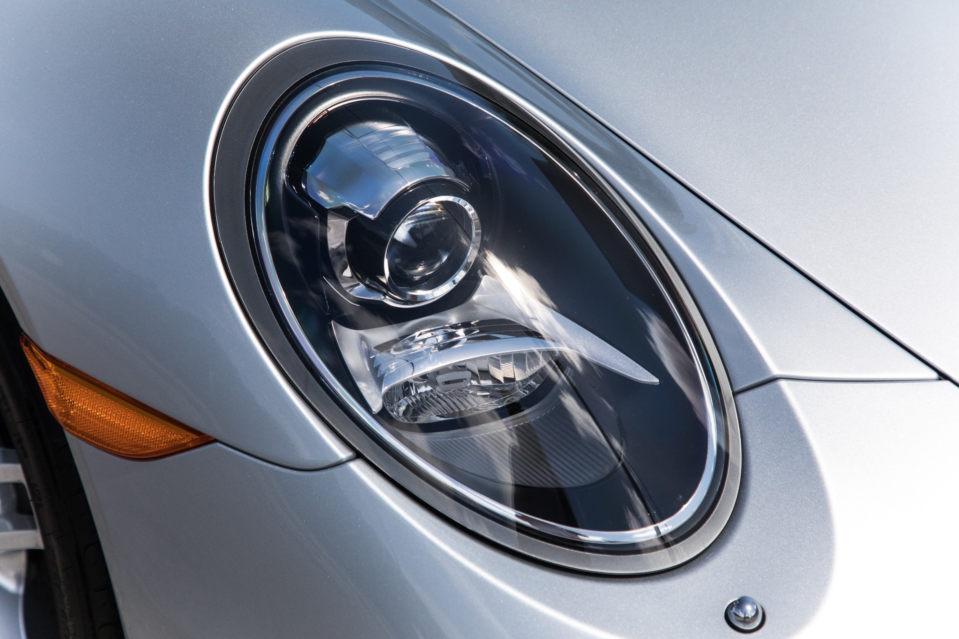 Used-2015-Porsche-911-Carrera