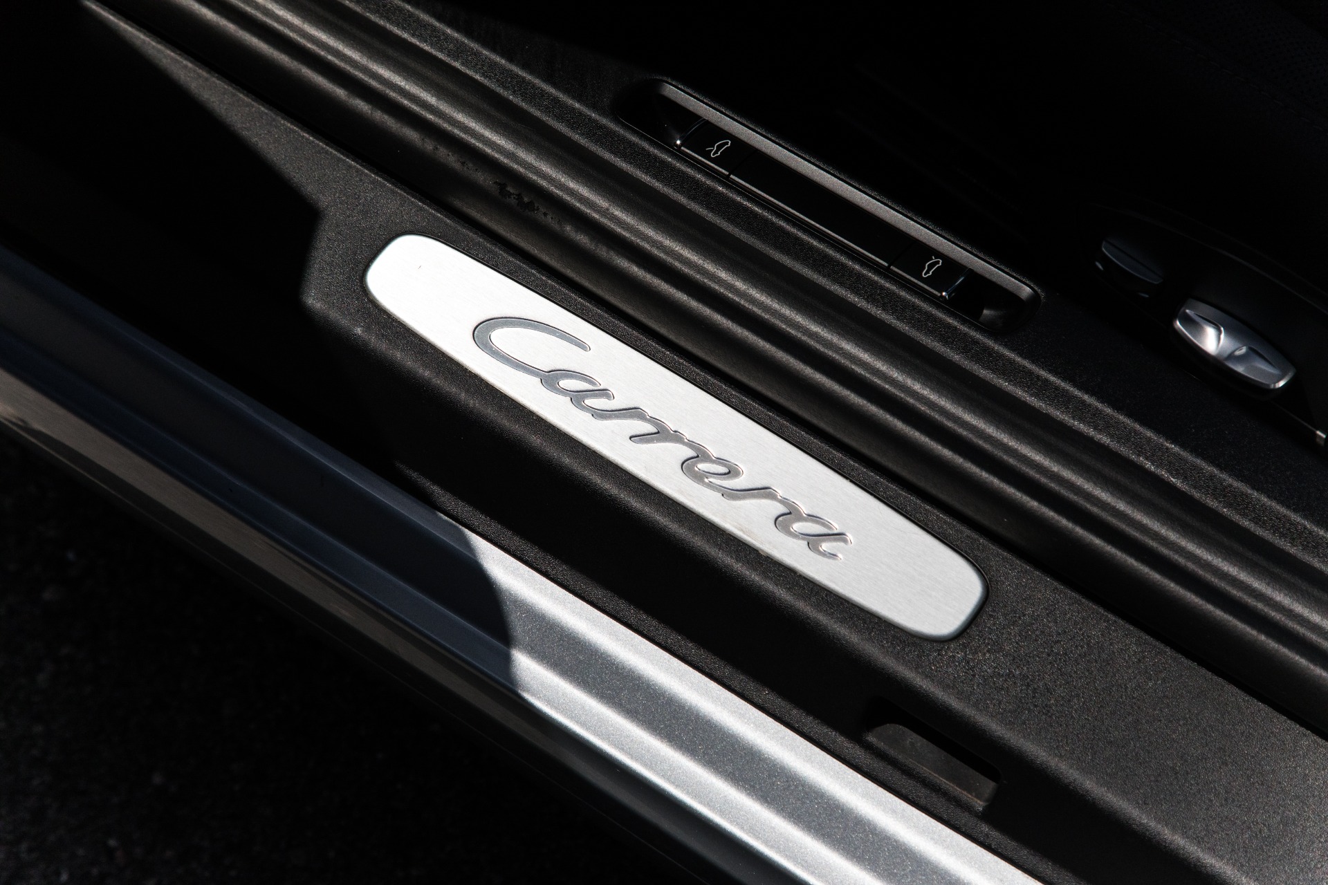 Used-2015-Porsche-911-Carrera