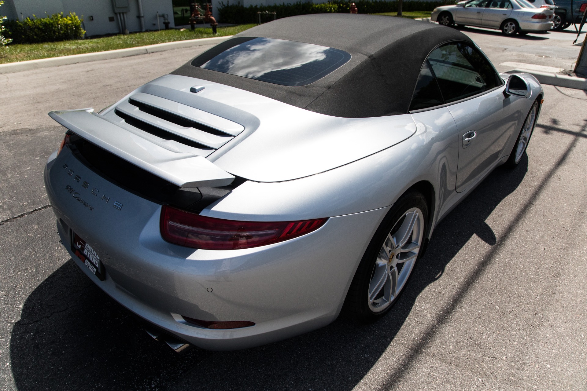 Used-2015-Porsche-911-Carrera
