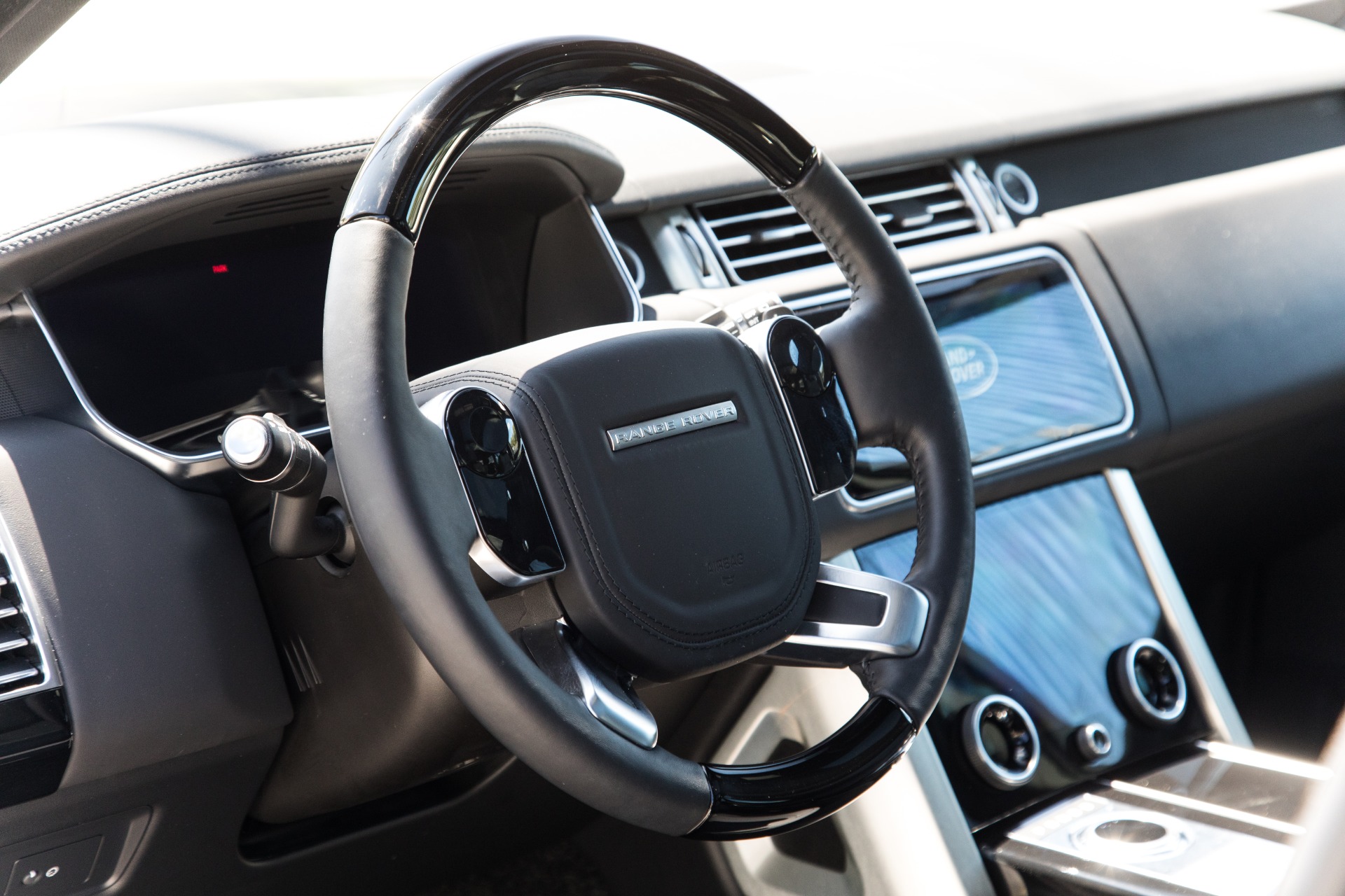 Used-2019-Land-Rover-Range-Rover-Supercharged