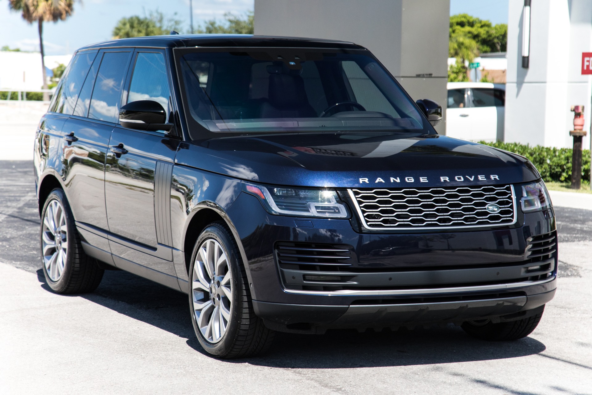 Used-2019-Land-Rover-Range-Rover-Supercharged