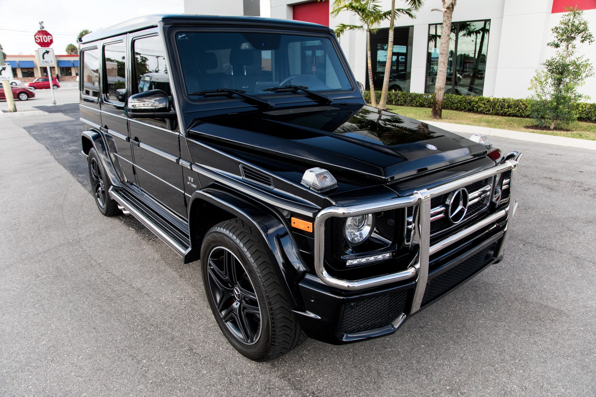 Used-2017-Mercedes-Benz-G-Class-AMG-G-63