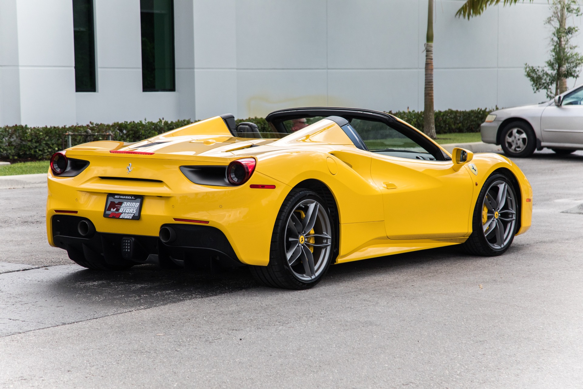 Used-2017-Ferrari-488-Spider