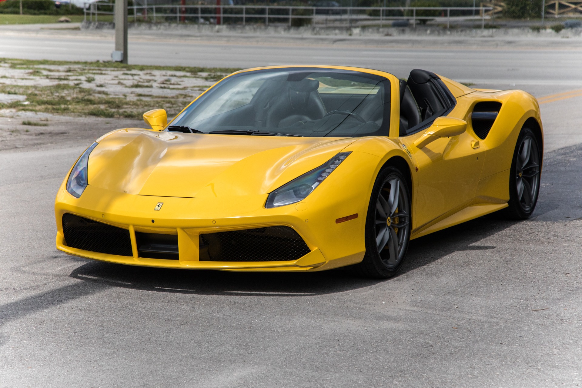 Used-2017-Ferrari-488-Spider
