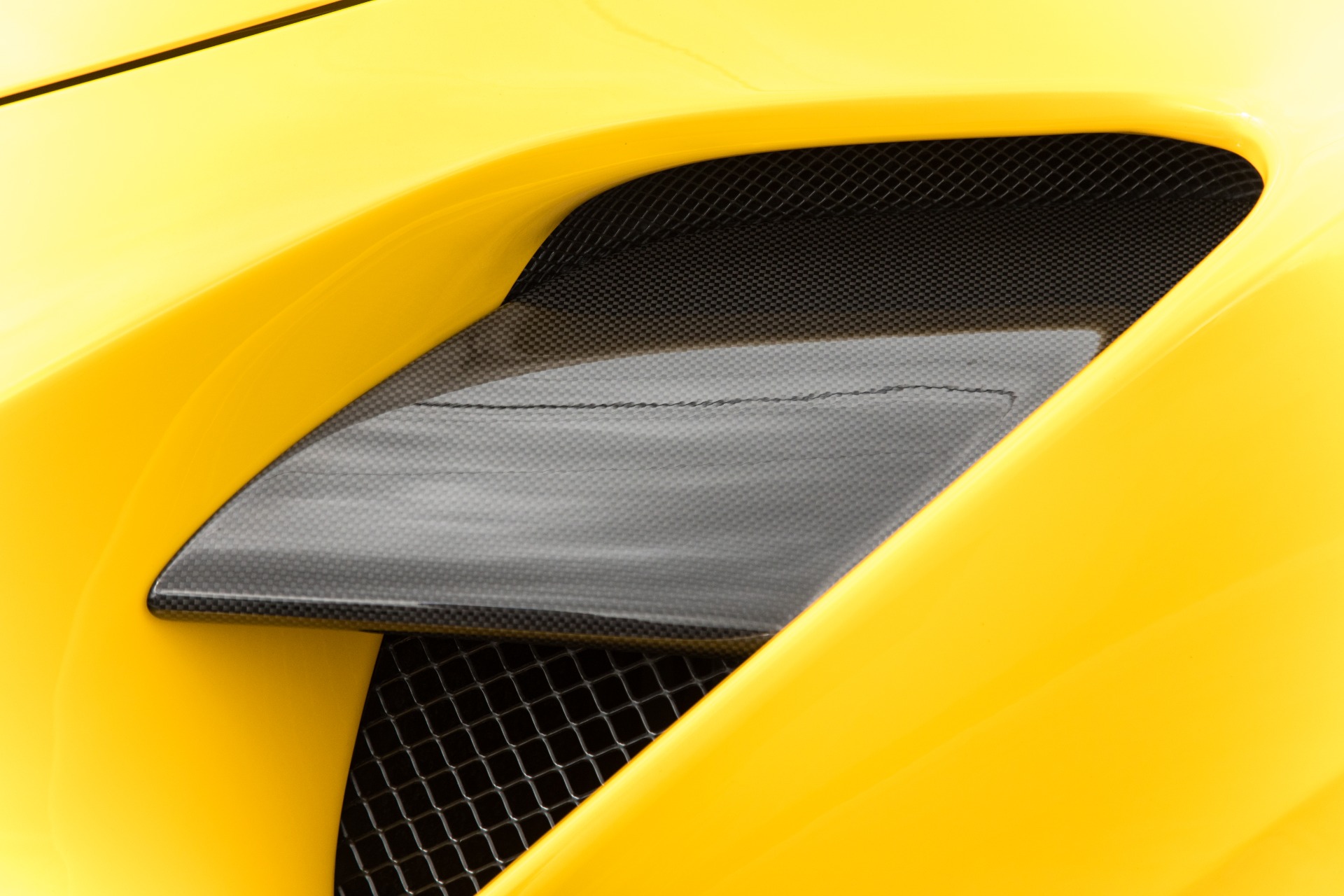 Used-2017-Ferrari-488-Spider