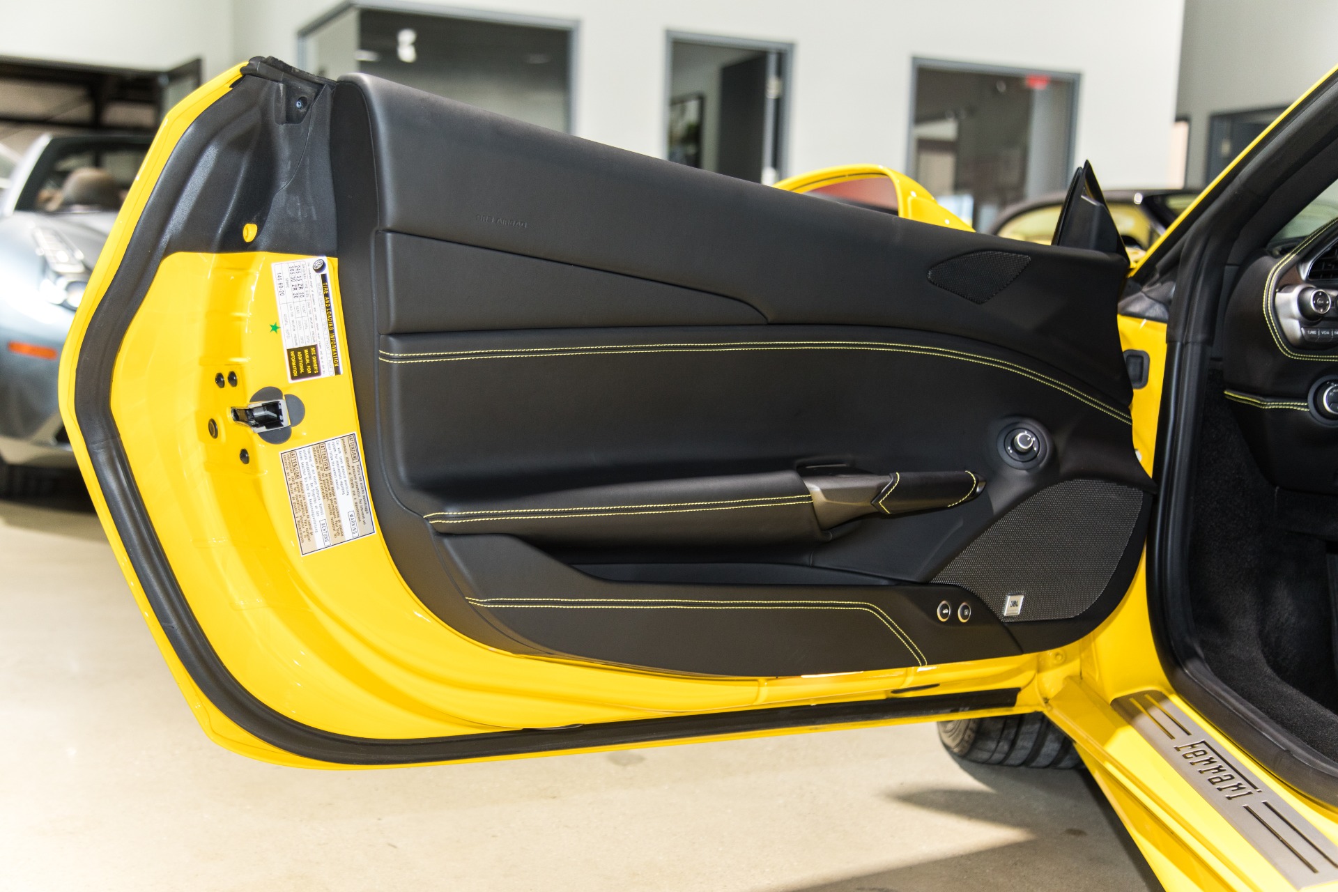 Used-2017-Ferrari-488-Spider