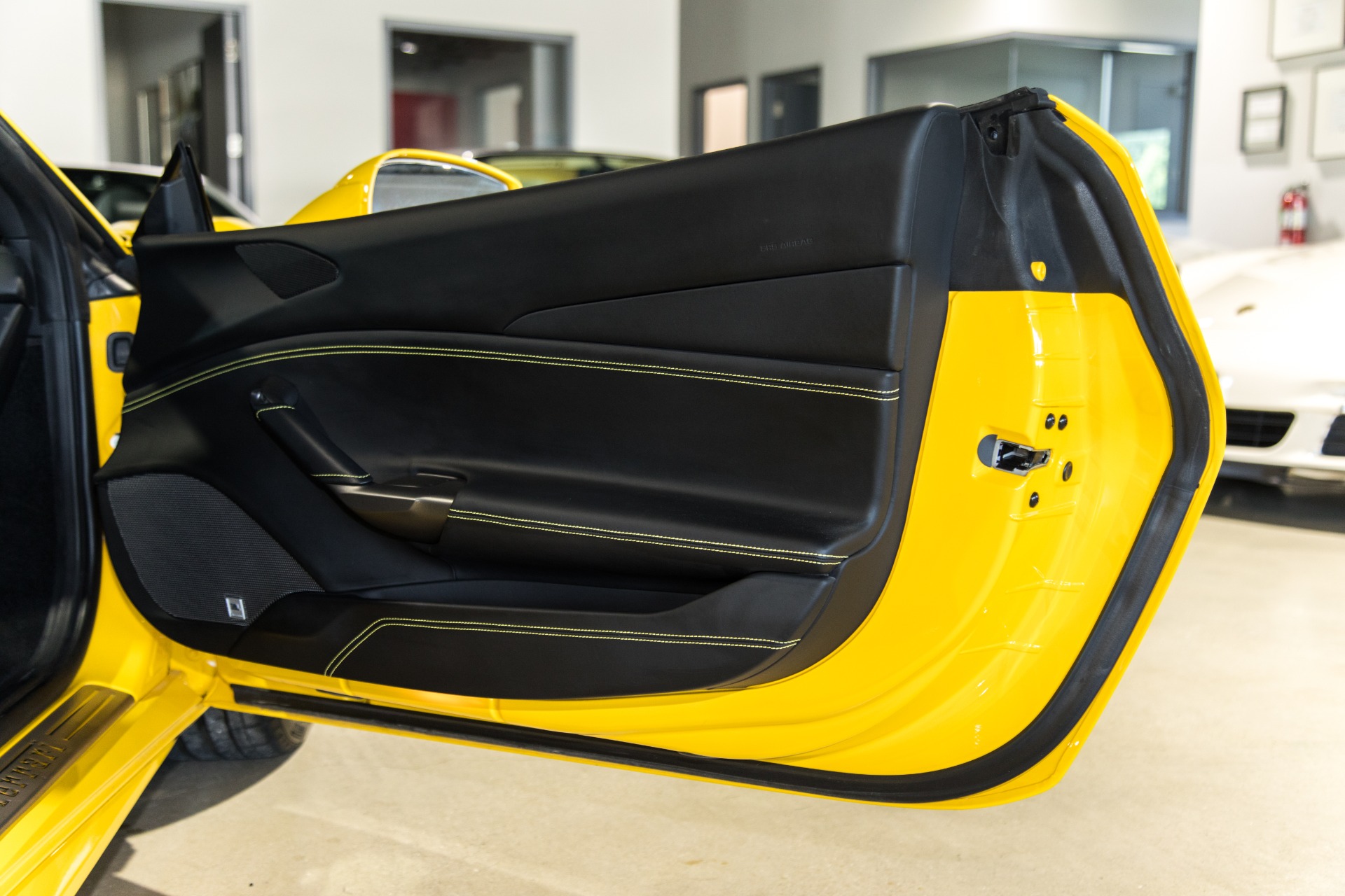 Used-2017-Ferrari-488-Spider