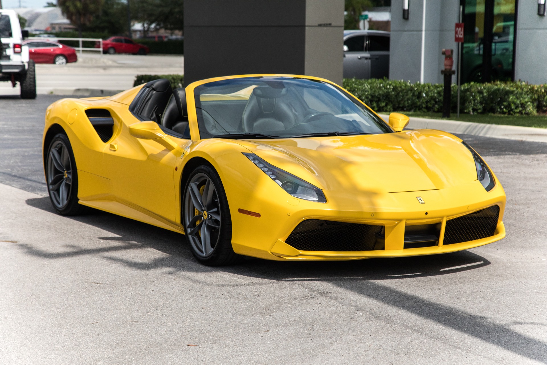 Used-2017-Ferrari-488-Spider