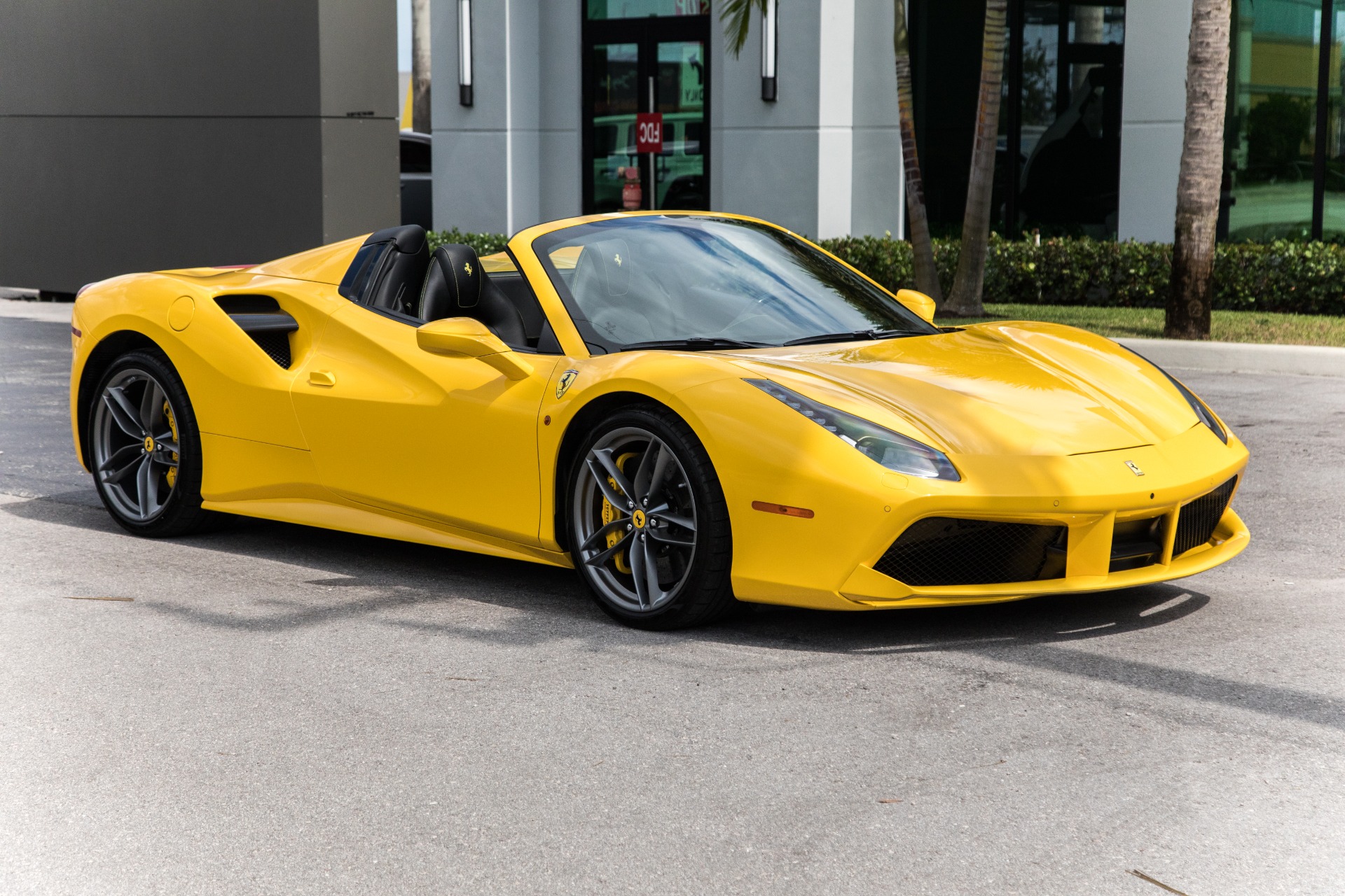 Used-2017-Ferrari-488-Spider
