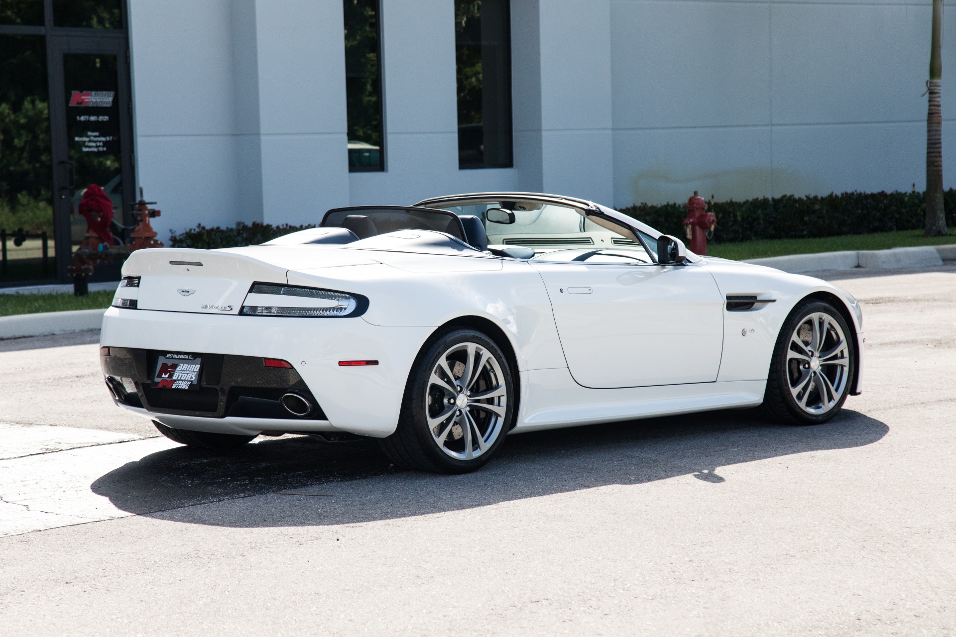 Used-2015-Aston-Martin-V12-Vantage-S-Roadster