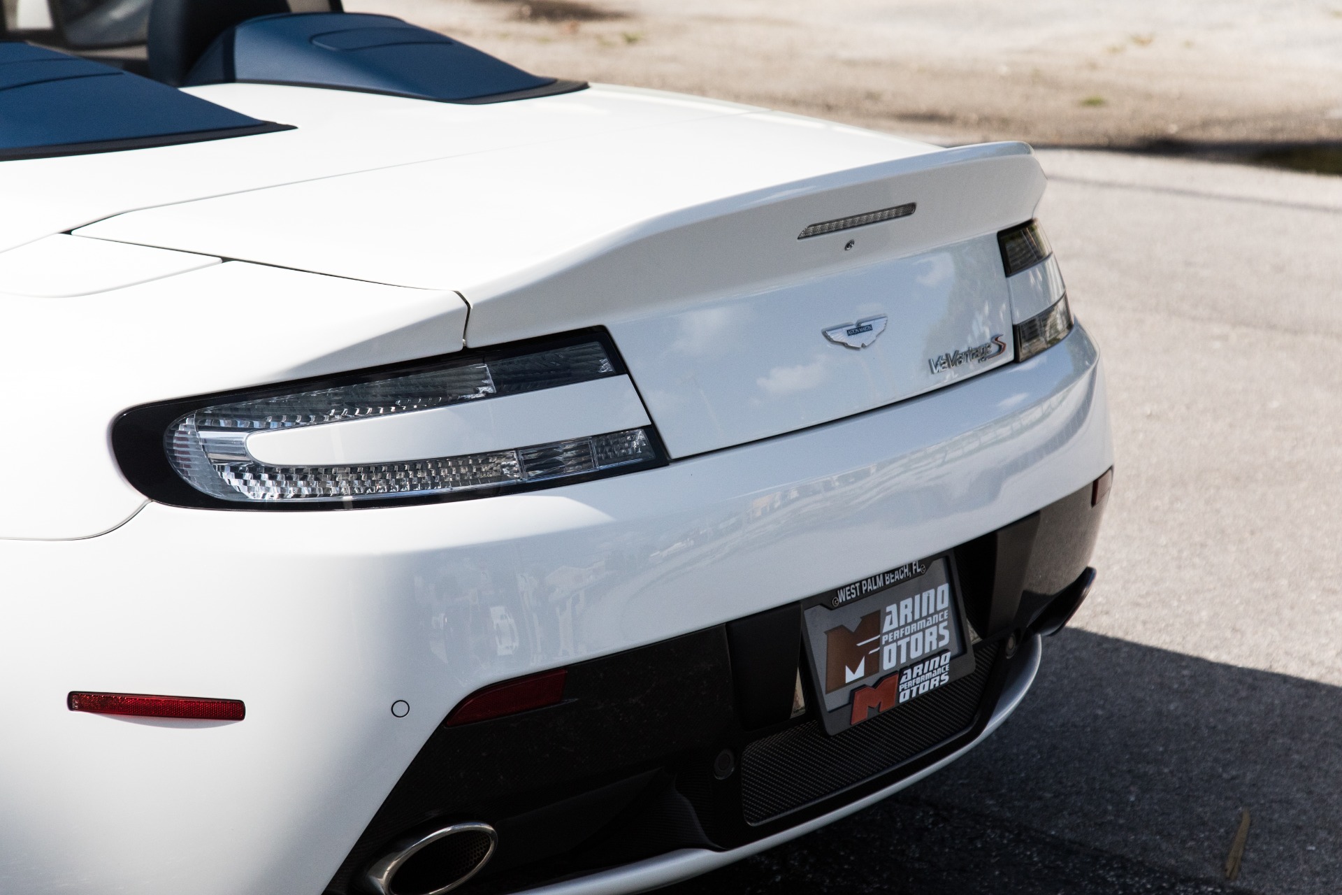 Used-2015-Aston-Martin-V12-Vantage-S-Roadster