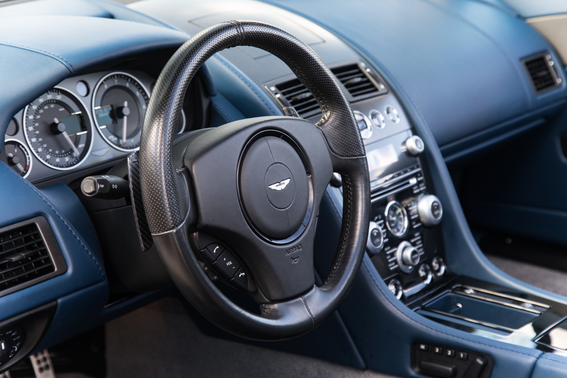 Used-2015-Aston-Martin-V12-Vantage-S-Roadster