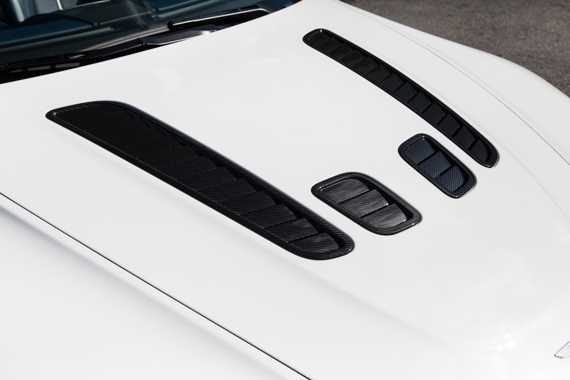 Used-2015-Aston-Martin-V12-Vantage-S-Roadster