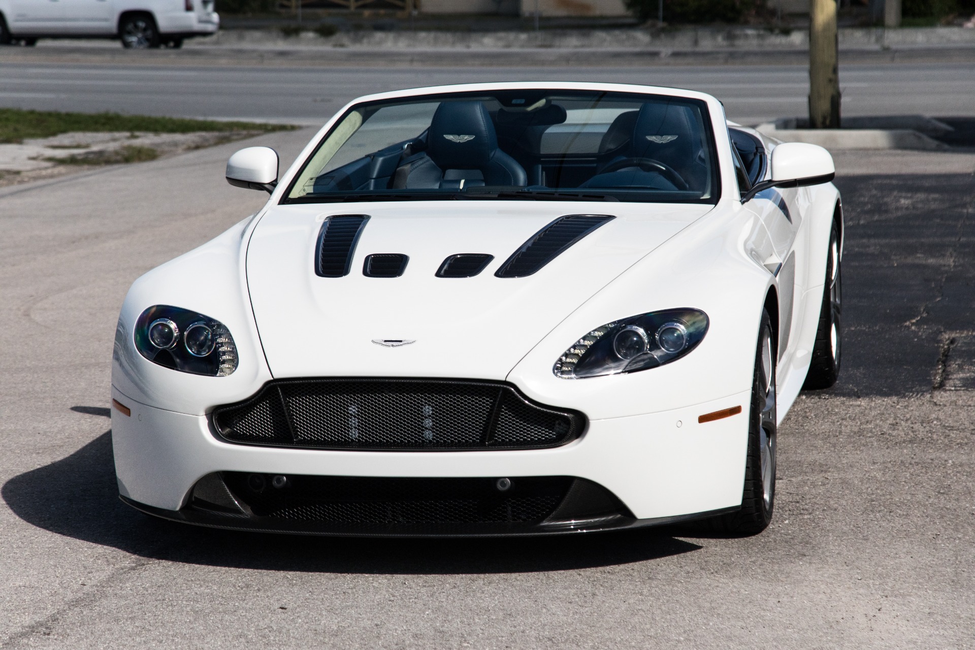 Used-2015-Aston-Martin-V12-Vantage-S-Roadster
