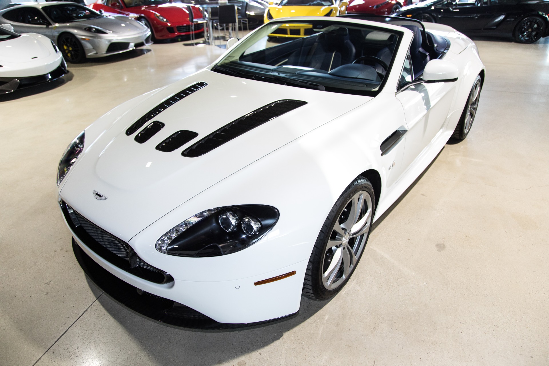 Used-2015-Aston-Martin-V12-Vantage-S-Roadster